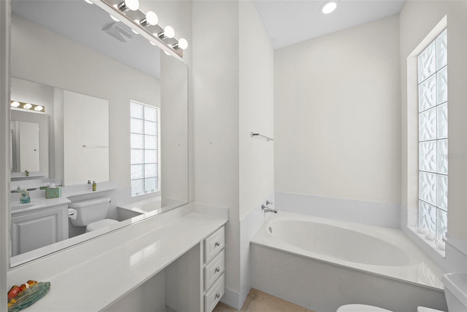 VILLAGEWALK - Residential