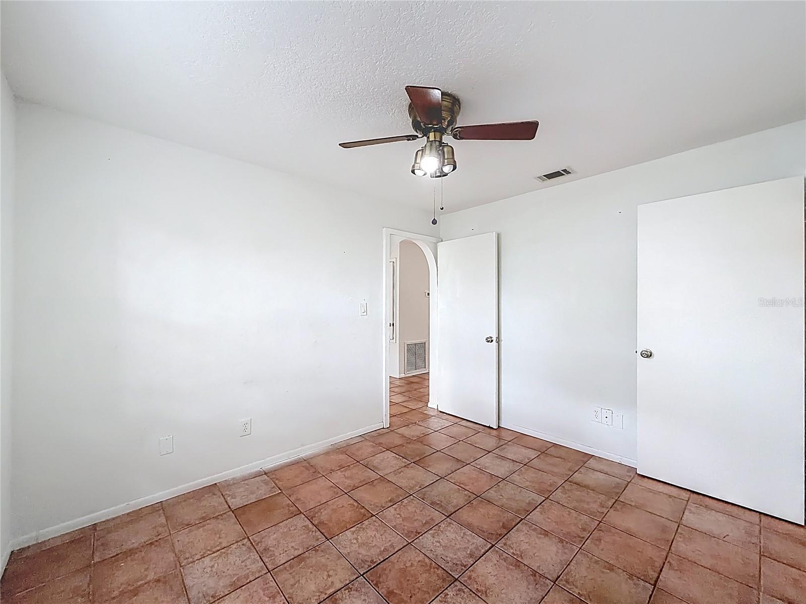 HOWELL BRANCH WOODS - Residential