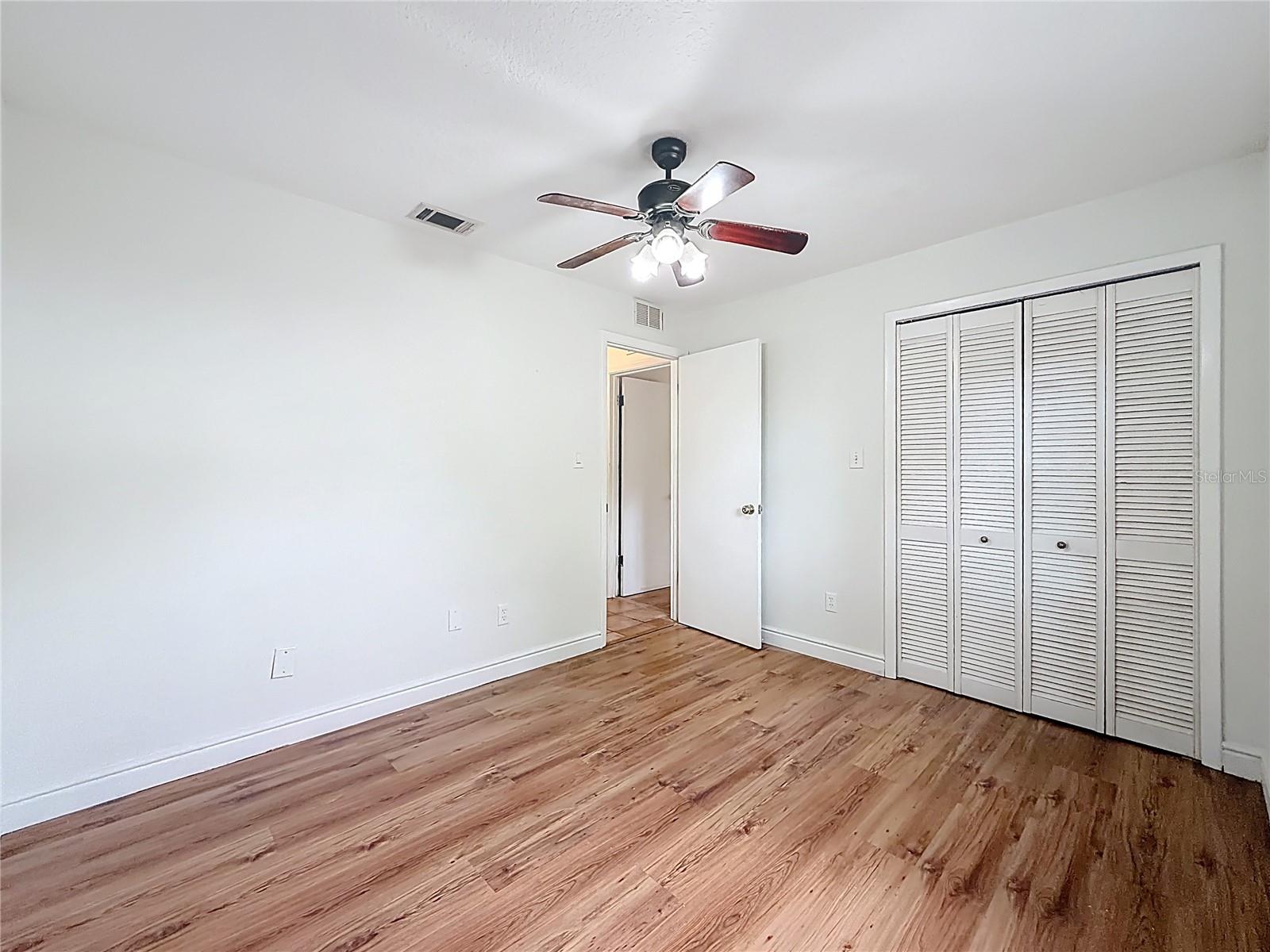 HOWELL BRANCH WOODS - Residential