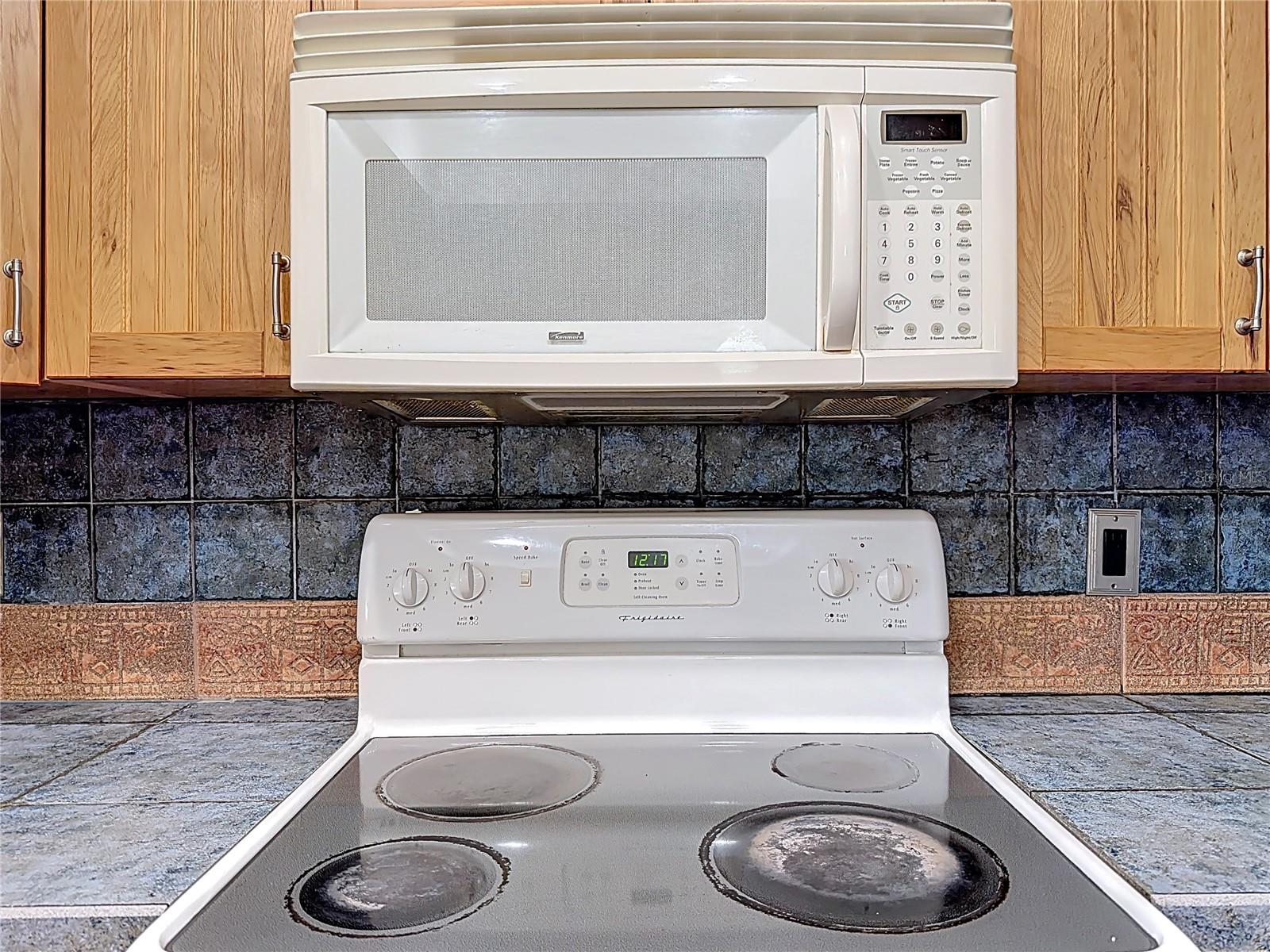 HOWELL BRANCH WOODS - Residential