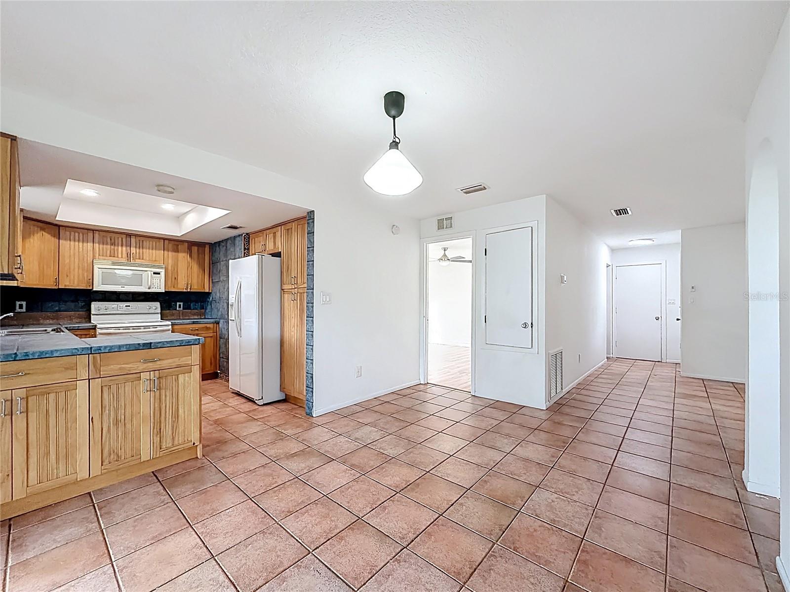 HOWELL BRANCH WOODS - Residential