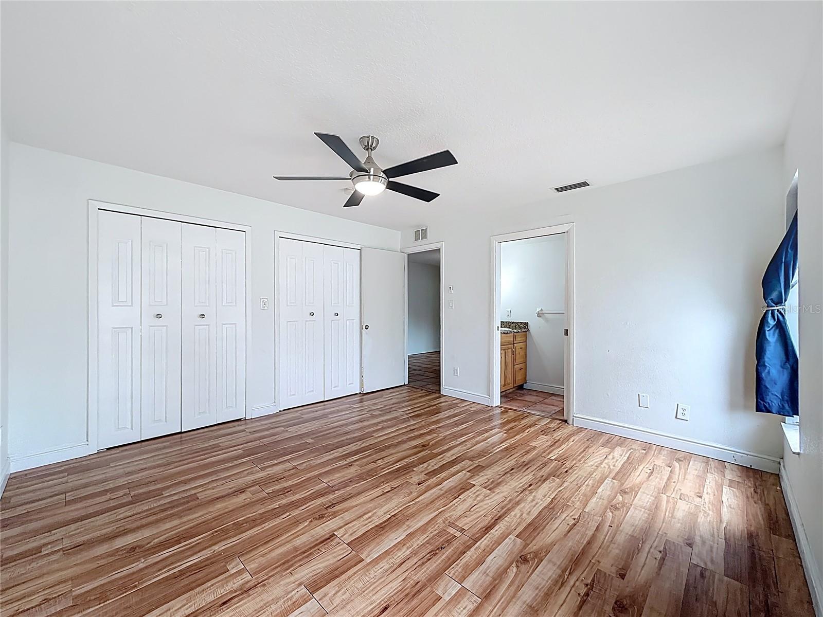 HOWELL BRANCH WOODS - Residential