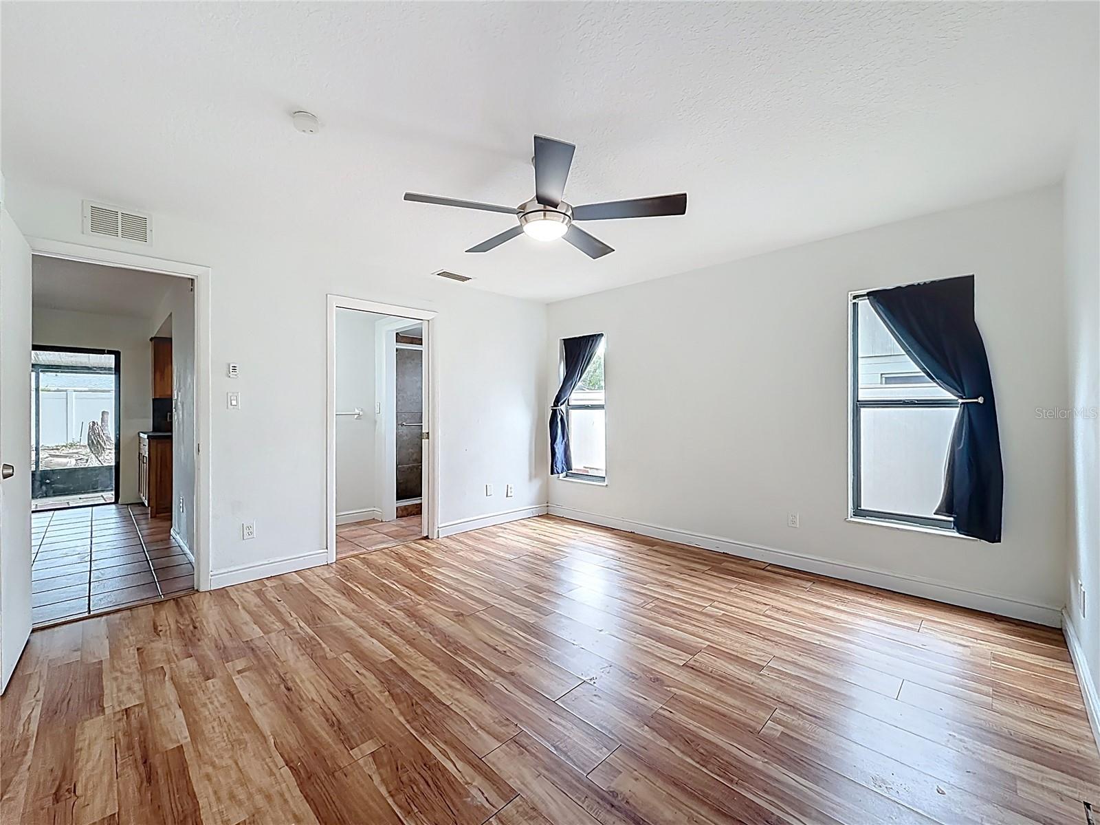 HOWELL BRANCH WOODS - Residential