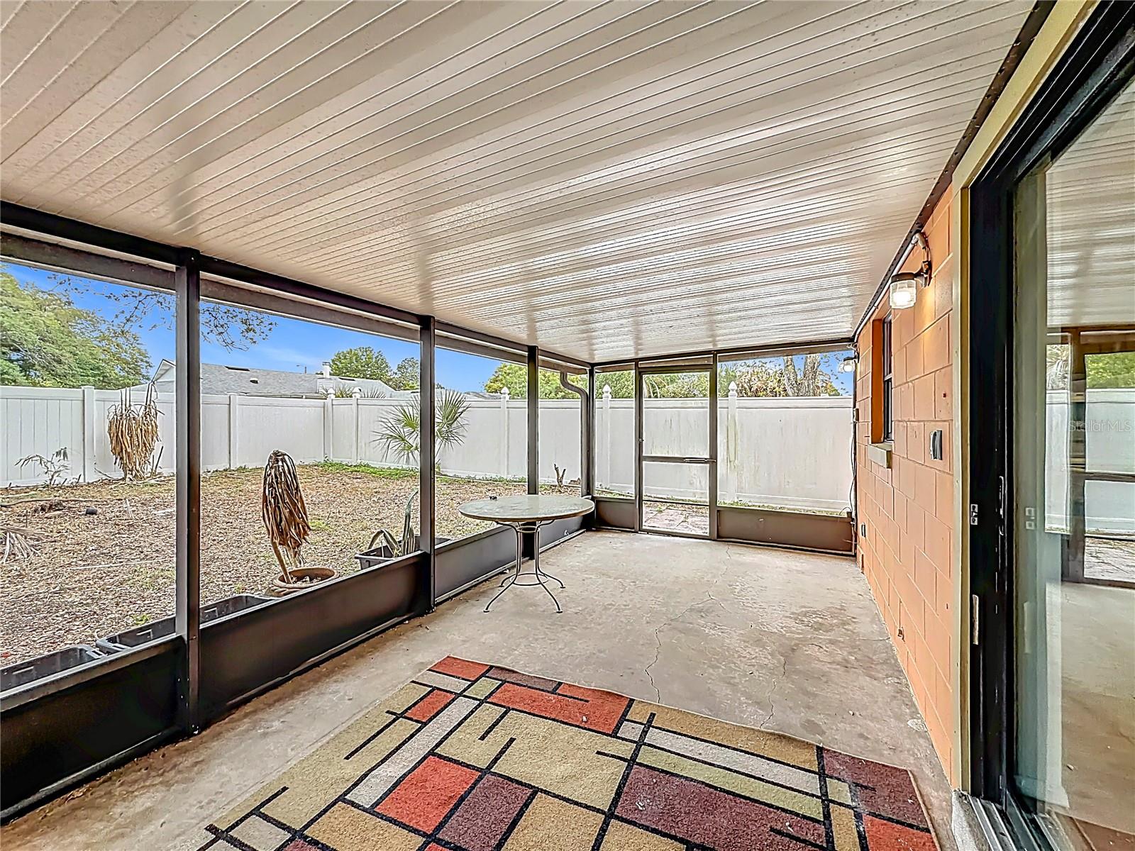 HOWELL BRANCH WOODS - Residential