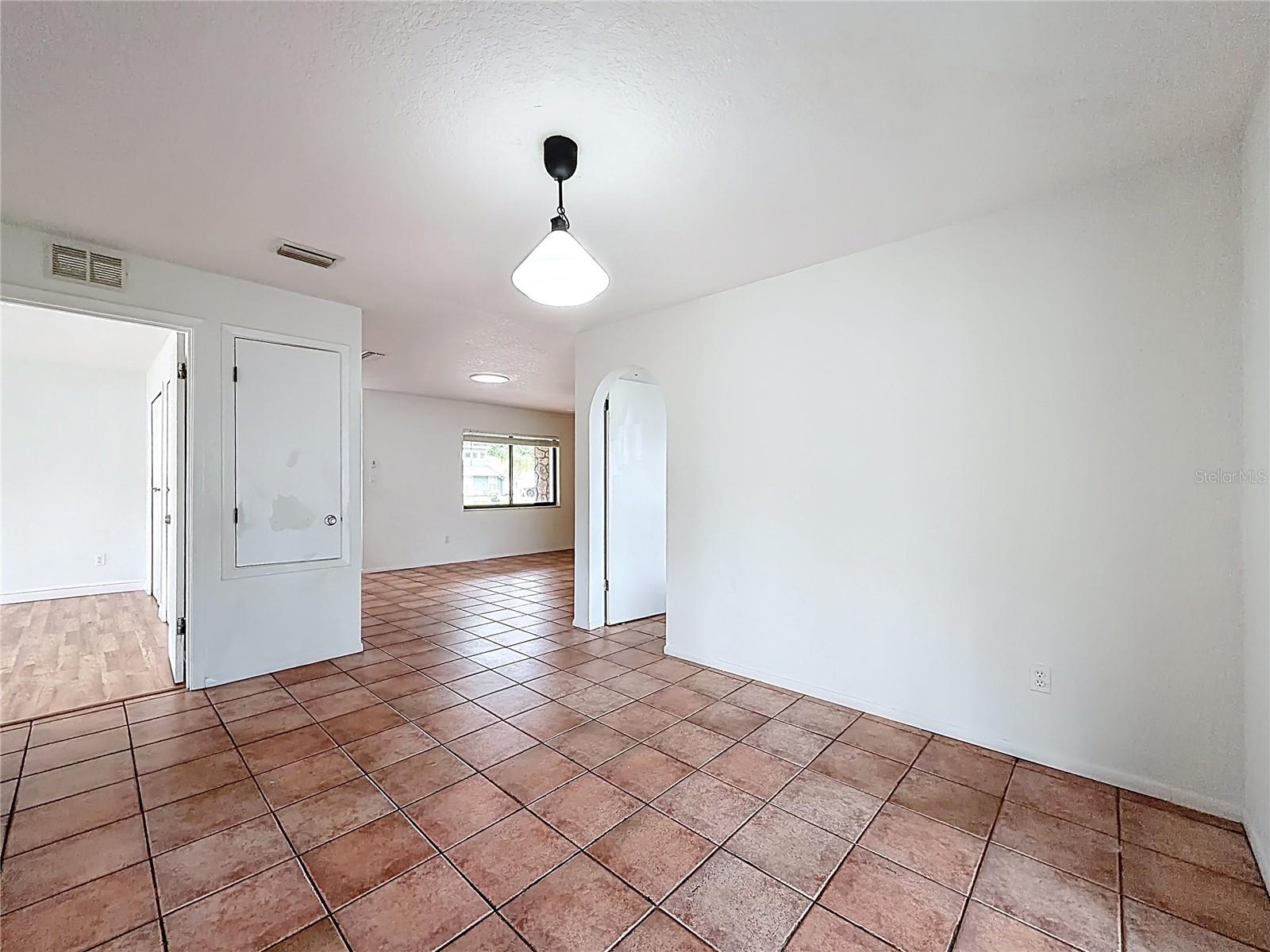 HOWELL BRANCH WOODS - Residential