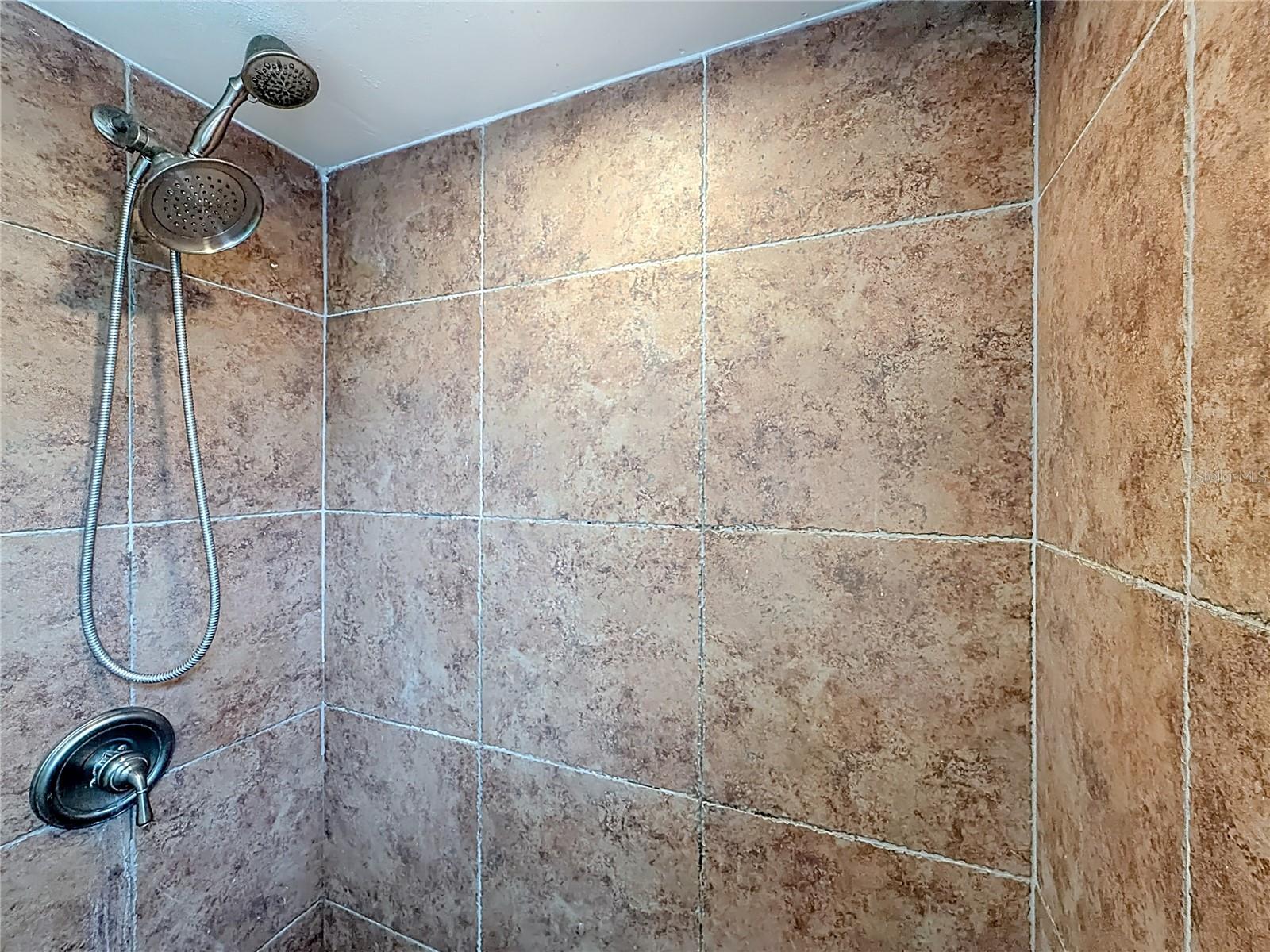 HOWELL BRANCH WOODS - Residential