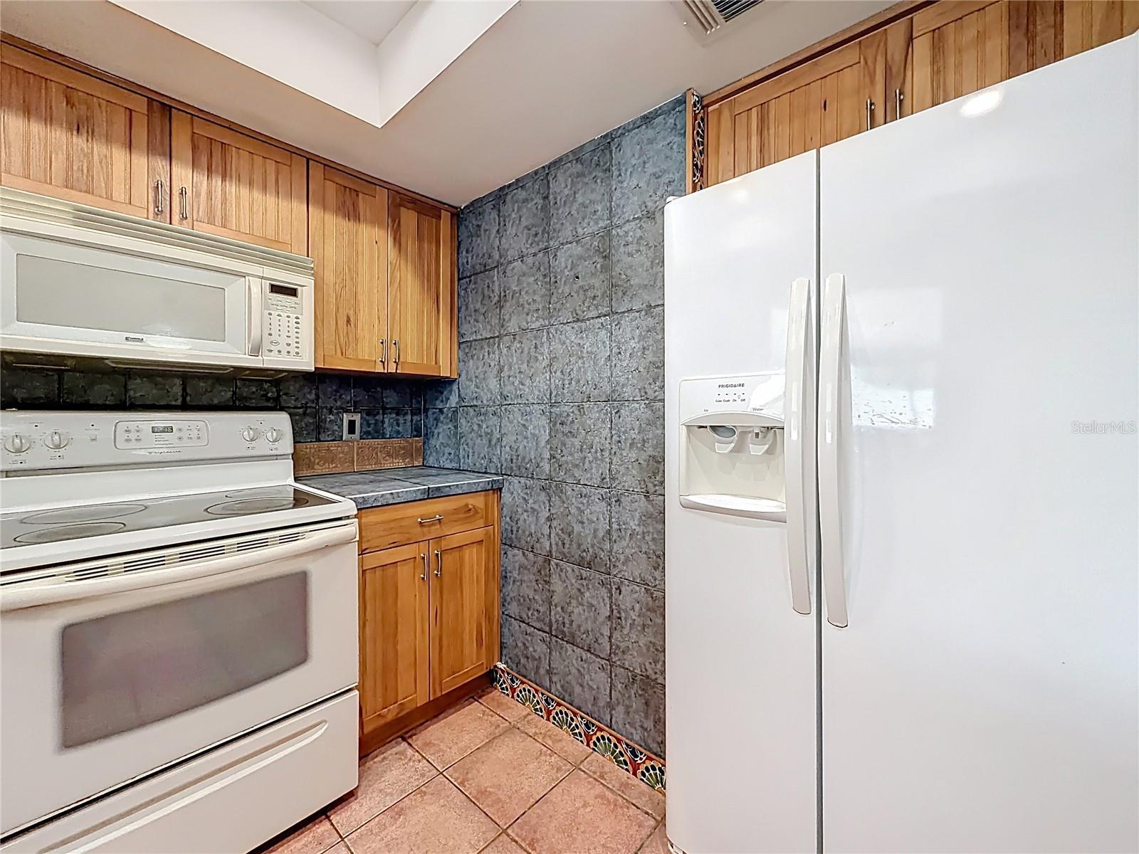 HOWELL BRANCH WOODS - Residential