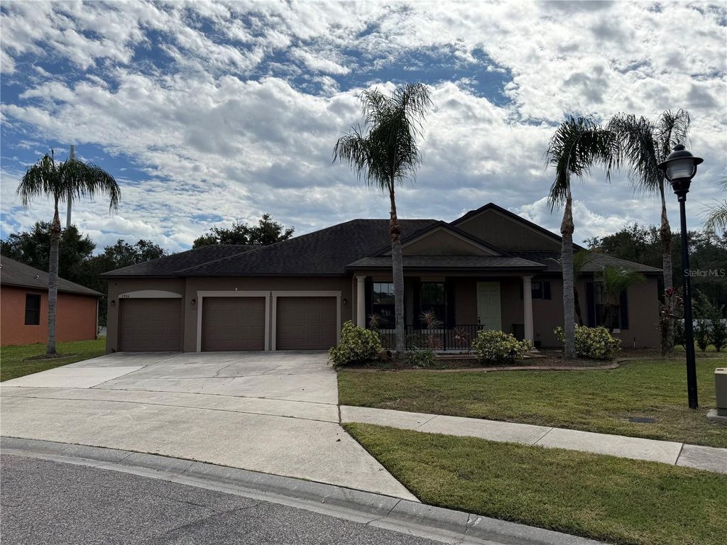 Photo of 3984 Blossom Dew Dr, Kissimmee, FL 34746 (MLS # S5137440)