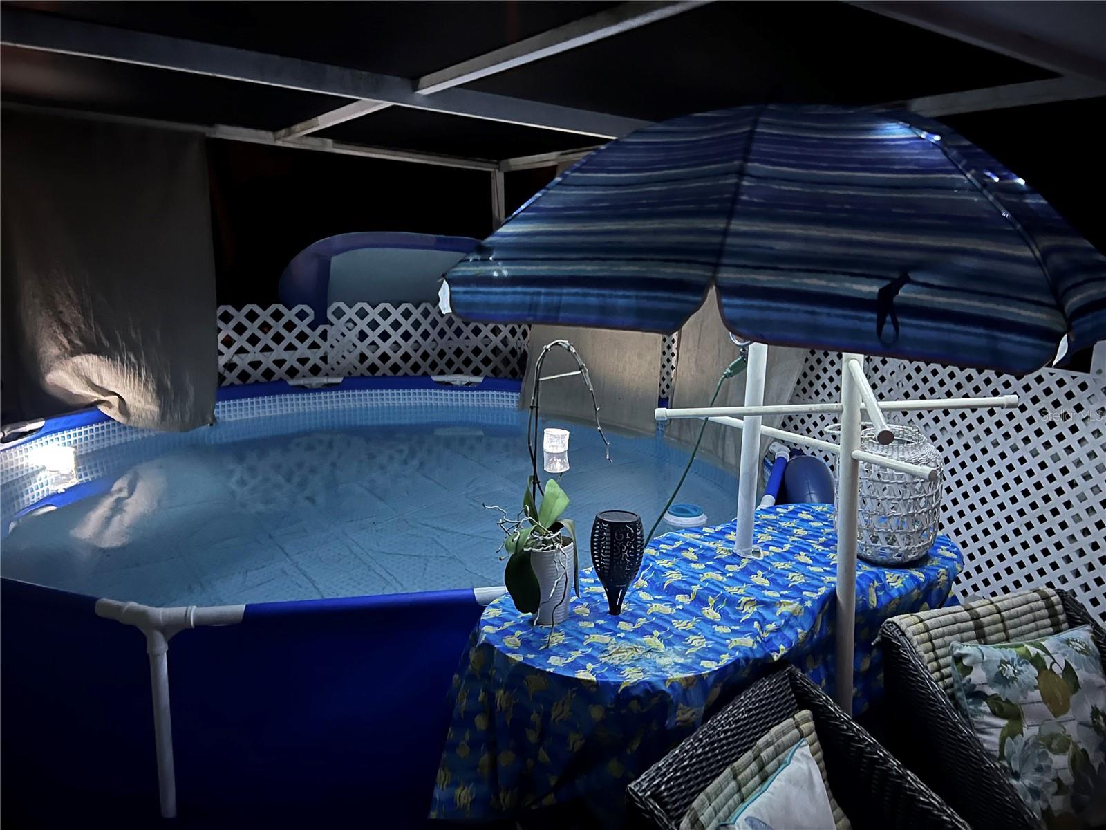 SOUTH VENICE - Residential