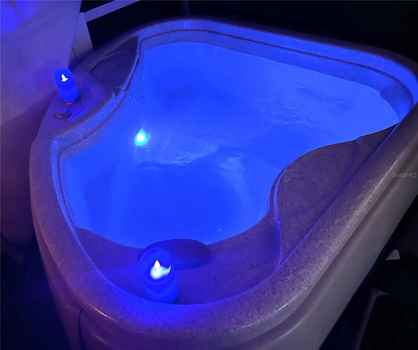 SOUTH VENICE - Residential