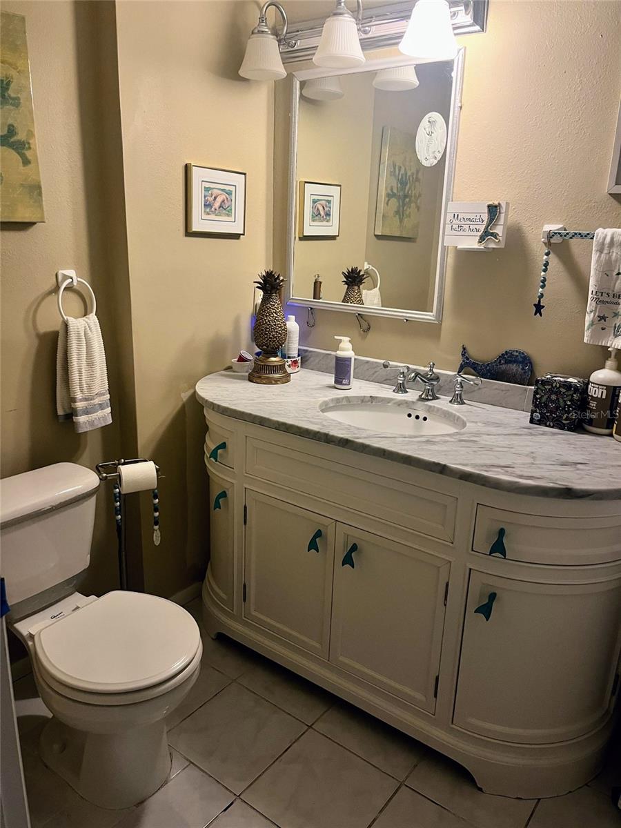 SOUTH VENICE - Residential