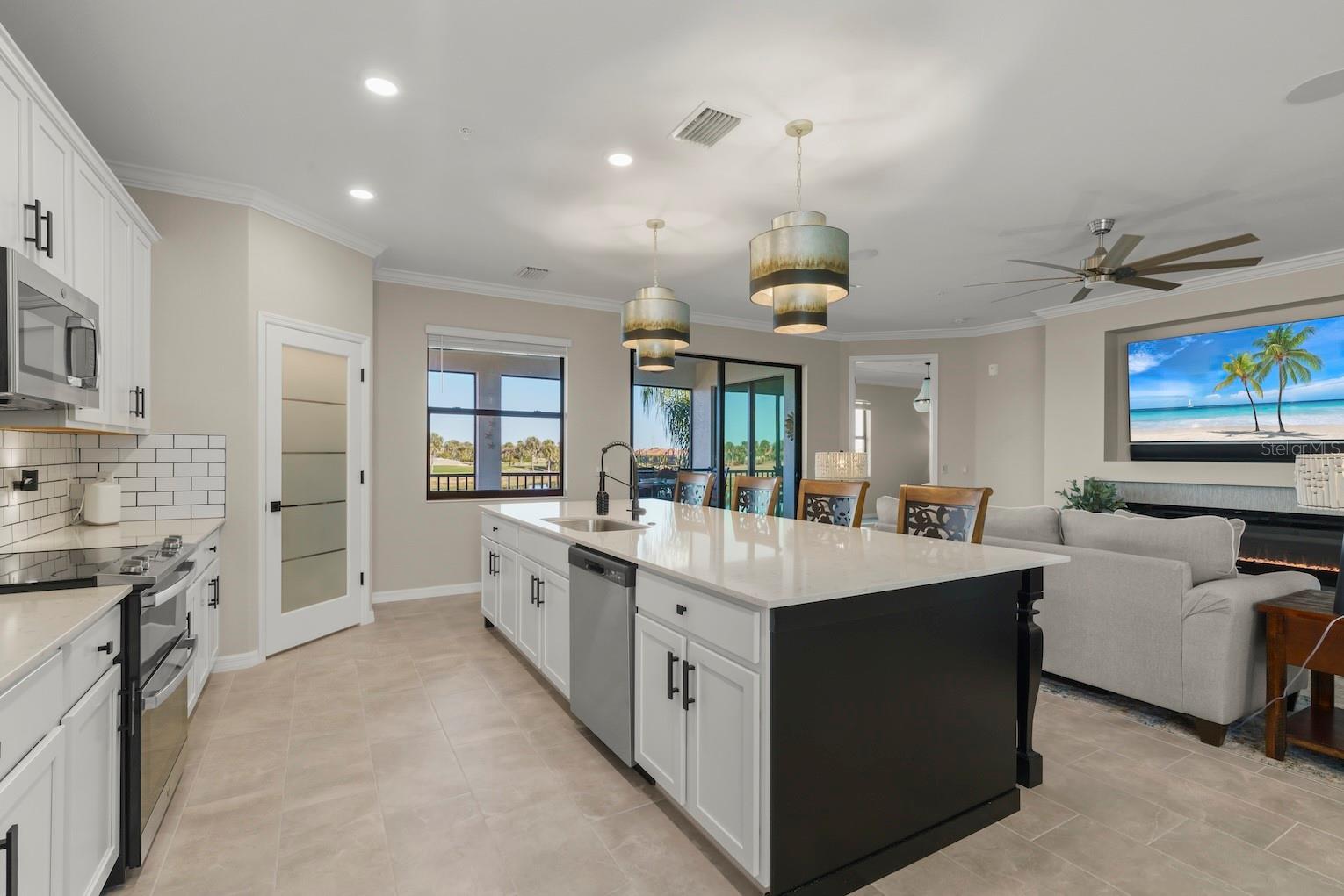 SARASOTA NATIONAL - Residential