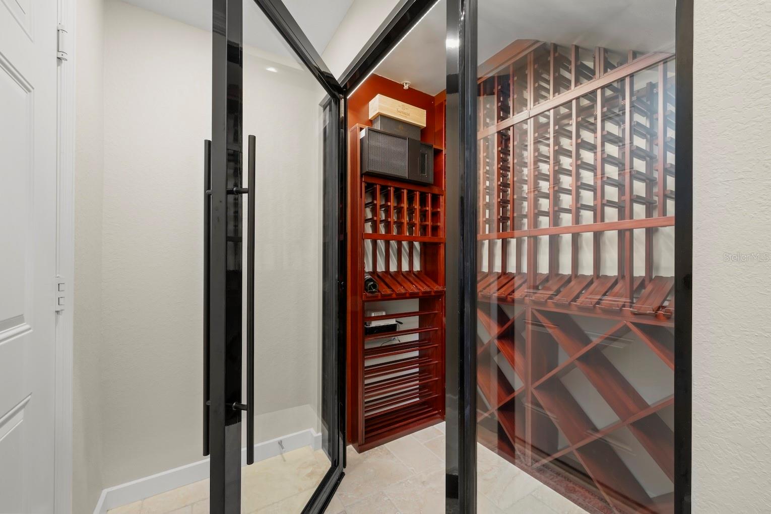 SARASOTA NATIONAL - Residential