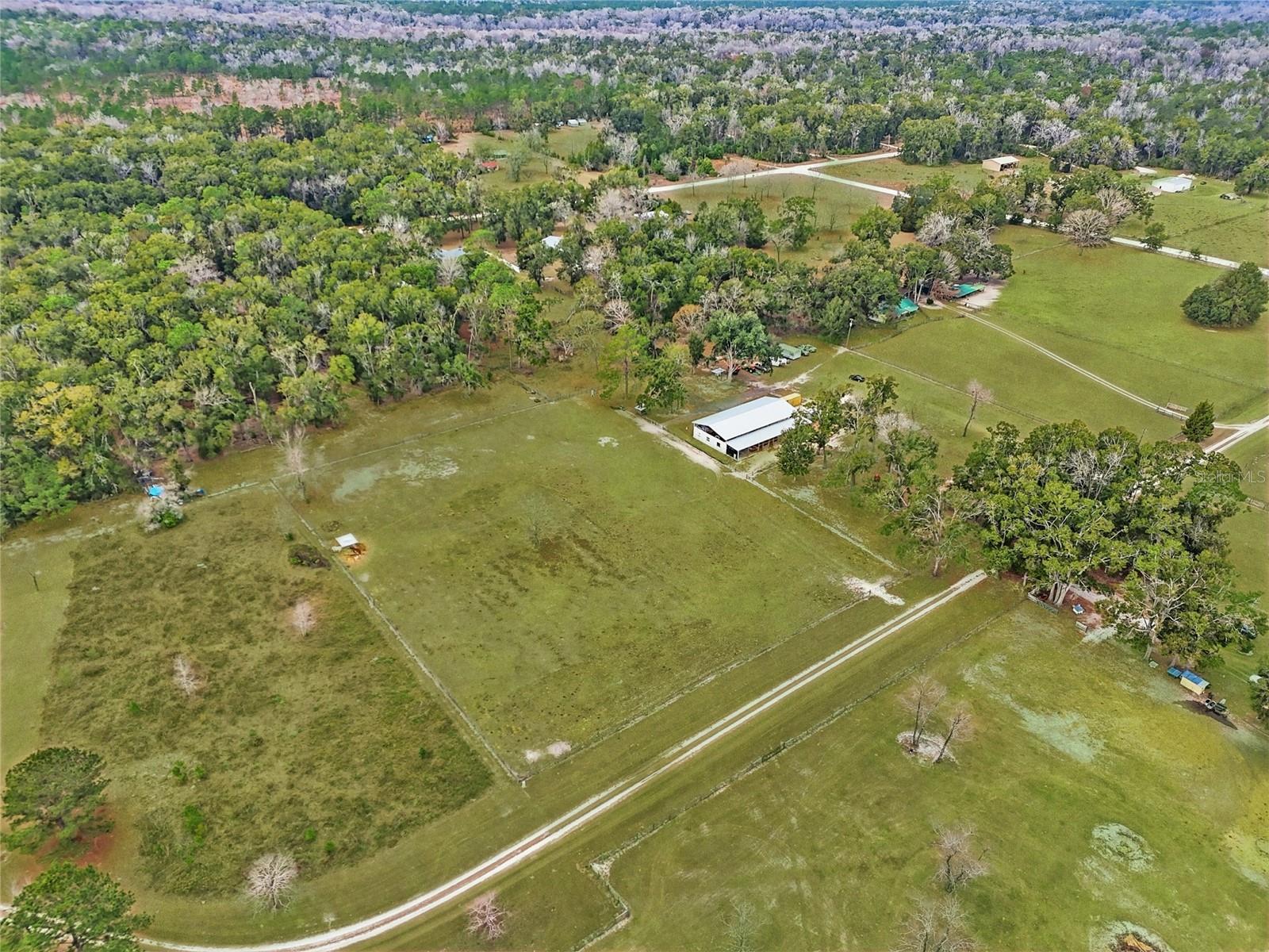 ICHETUCKNEE MEADOWS - Land