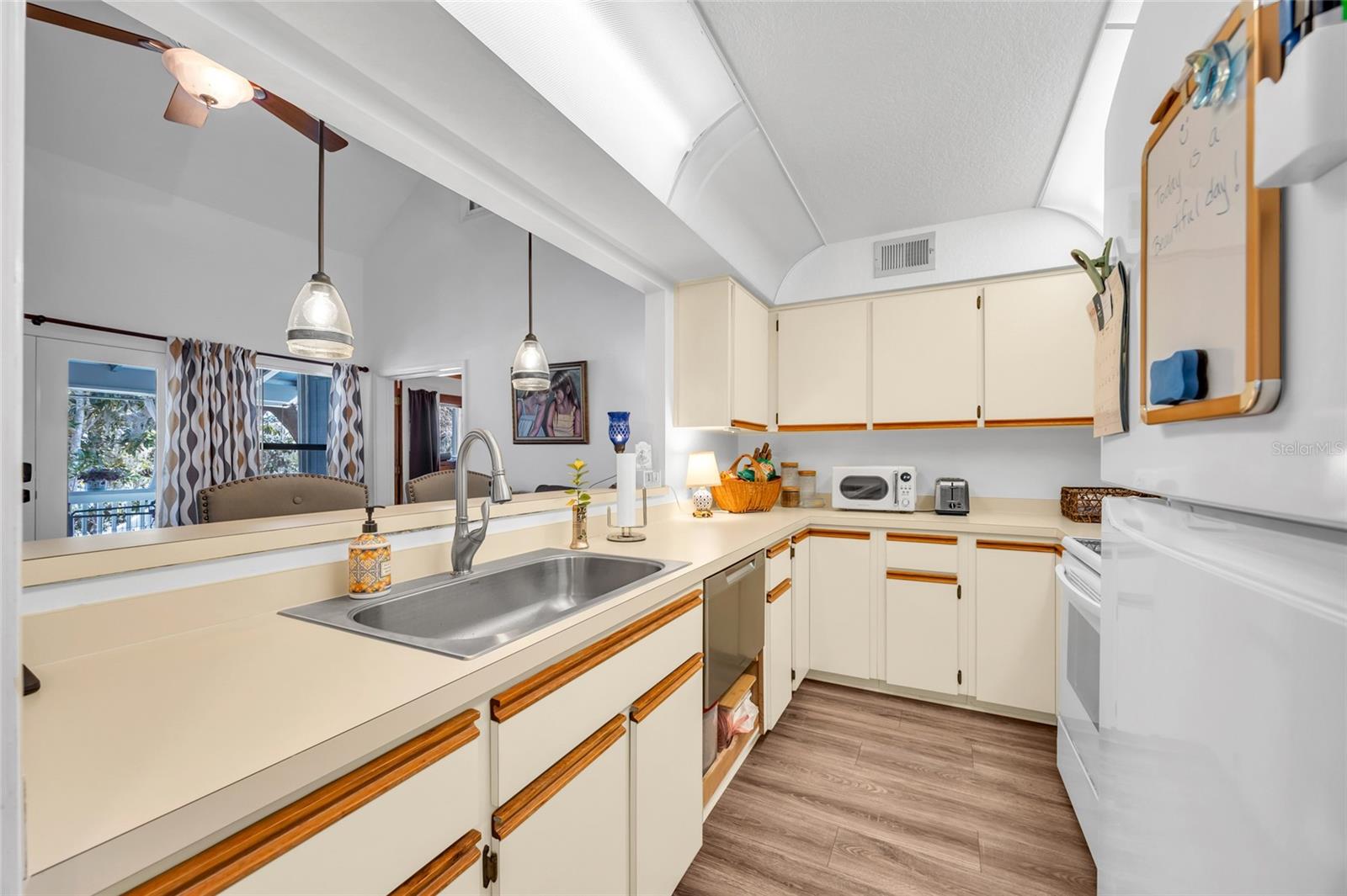 EDGEWOOD RANCHES - Residential