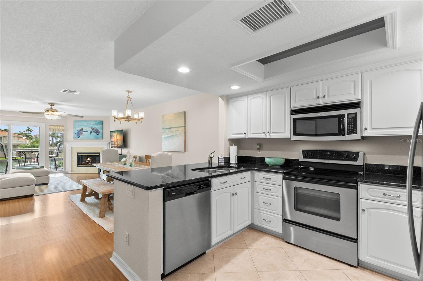 PALMS OF TIERRA - Residential