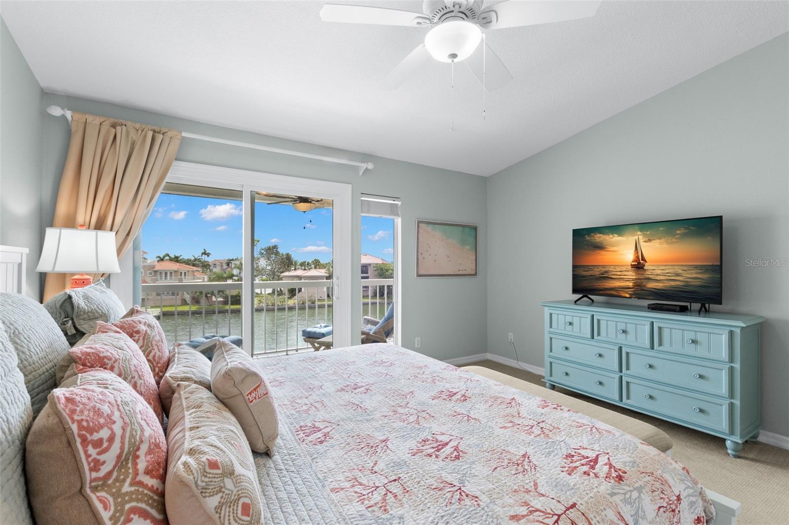 PALMS OF TIERRA - Residential