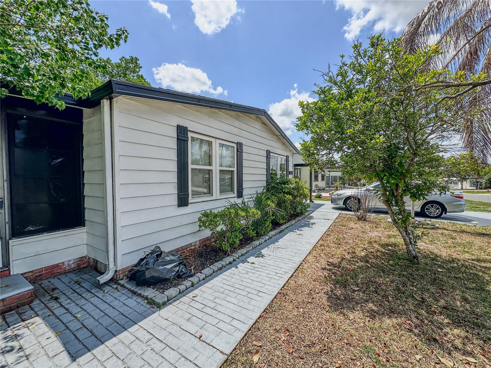 1820 W SCHWARTZ BOULEVARD 8