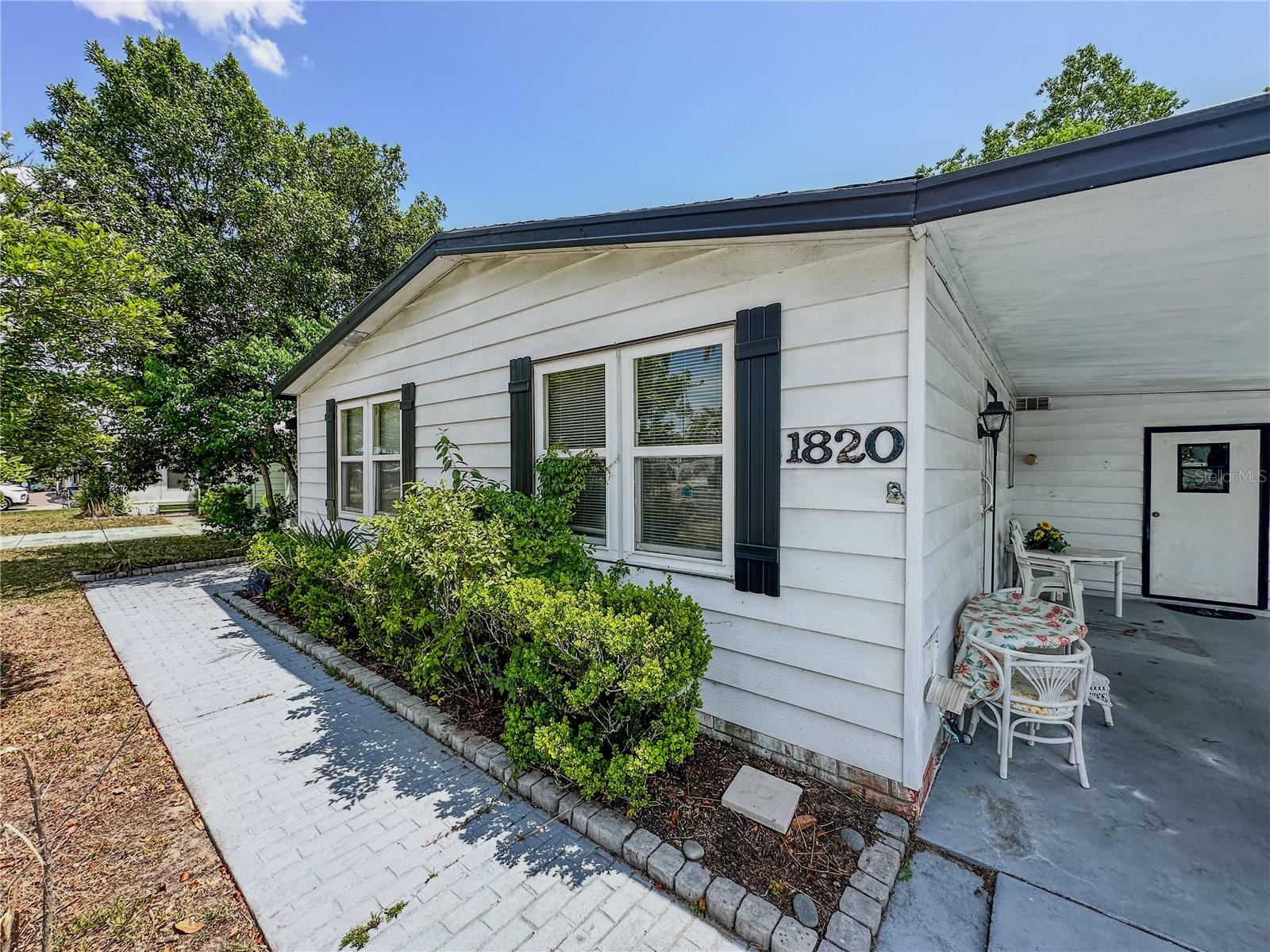 1820 W SCHWARTZ BOULEVARD 8