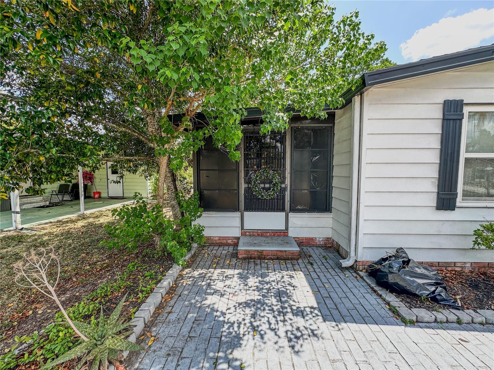 1820 W SCHWARTZ BOULEVARD 8
