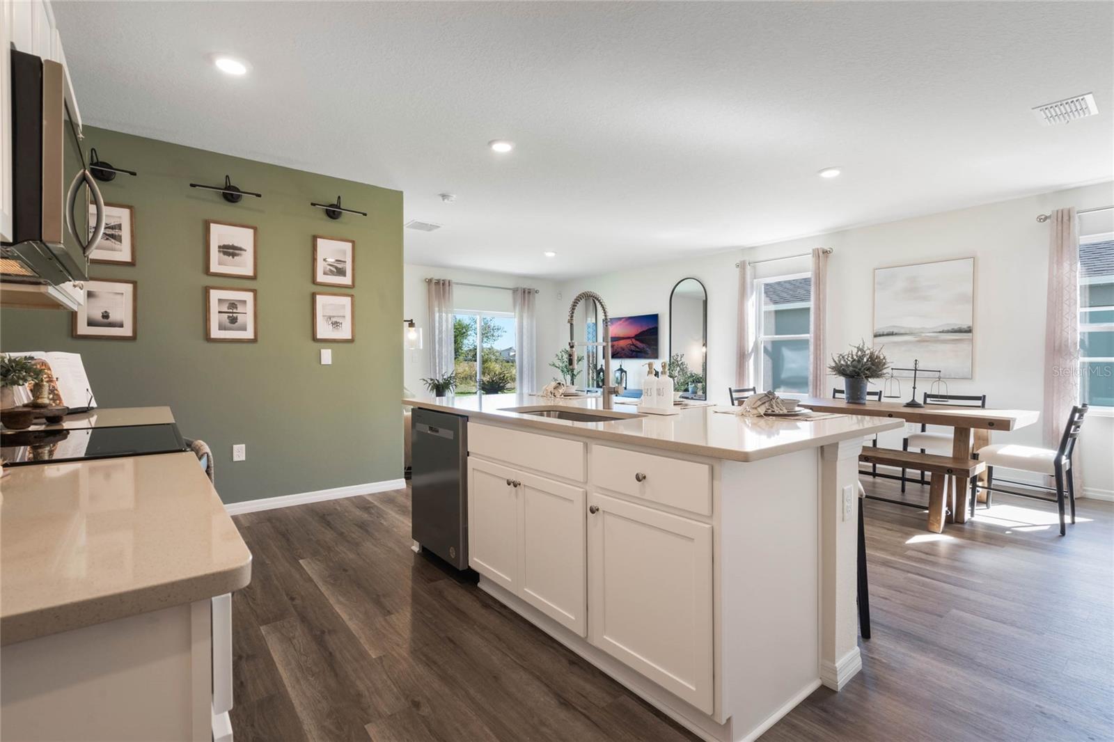 AVALON PARK TAVARES - Residential