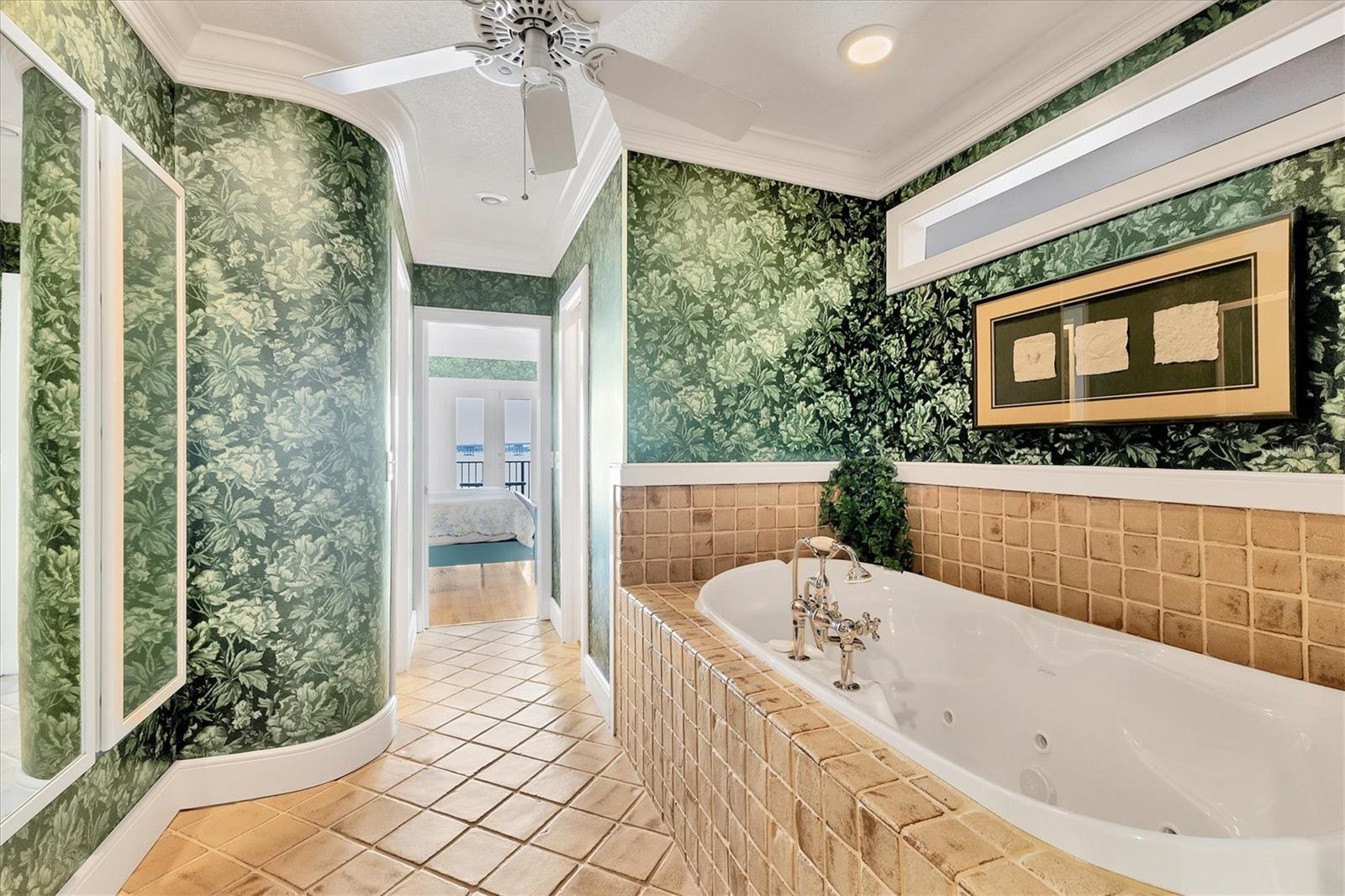 BRIDGEWATER TWNHMS - Residential