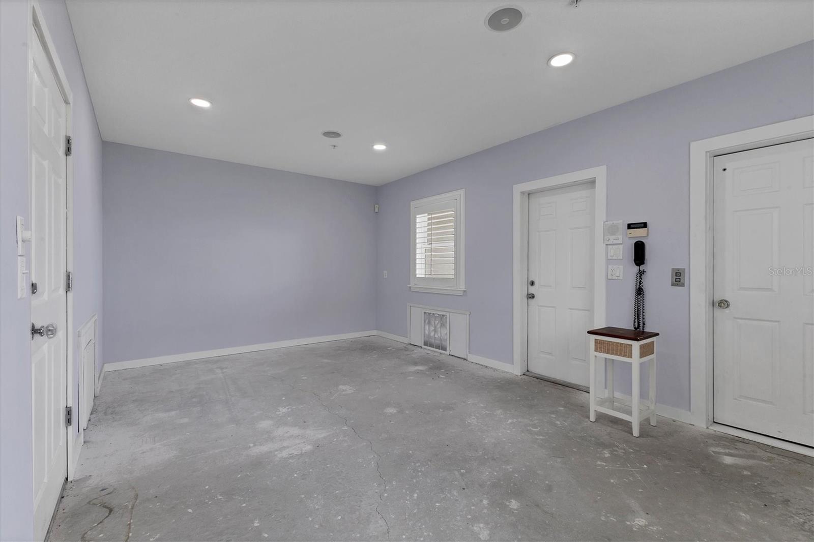 BRIDGEWATER TWNHMS - Residential