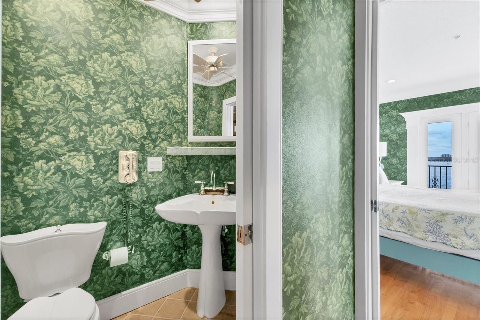 BRIDGEWATER TWNHMS - Residential