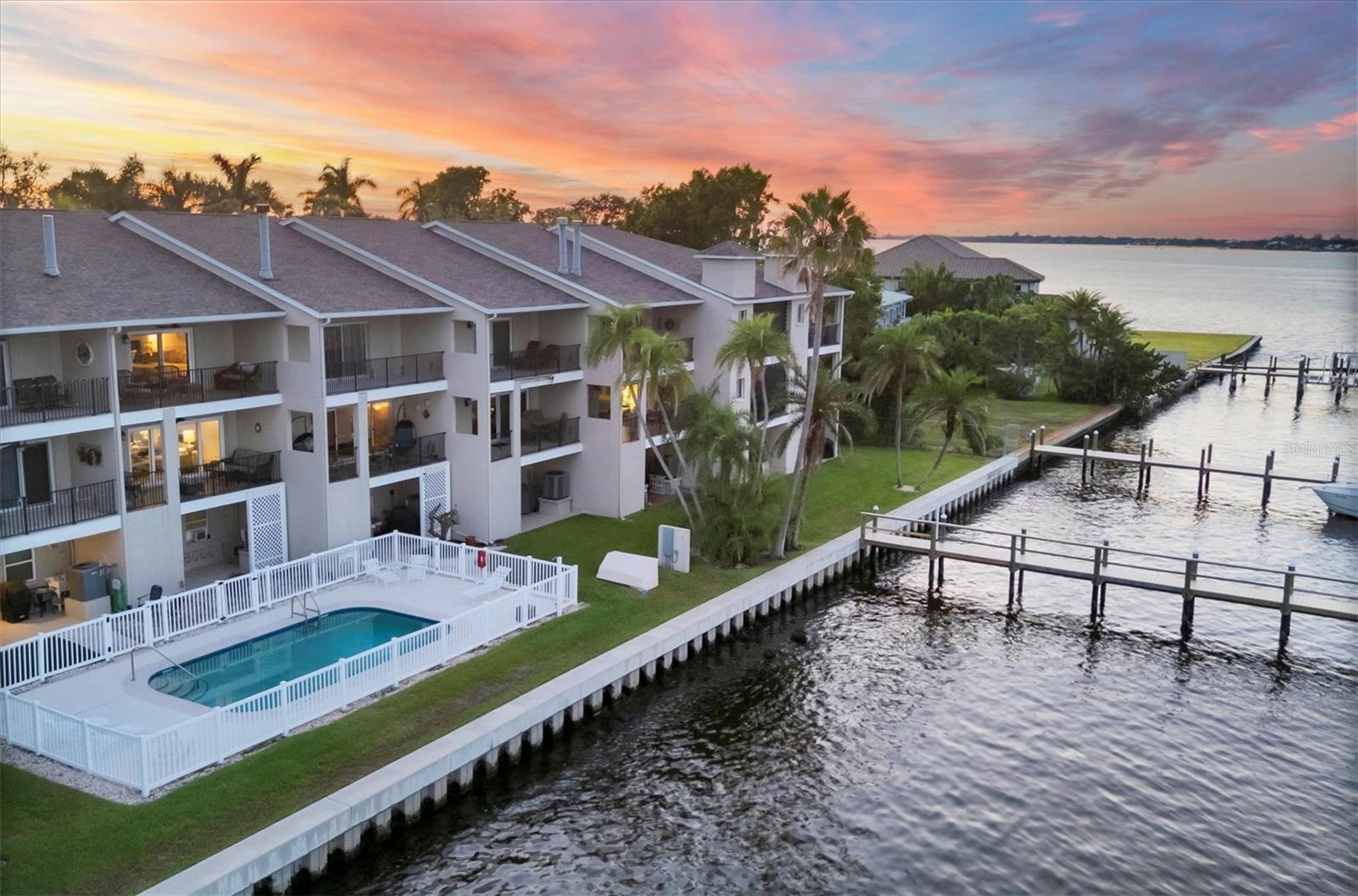 1602 POINT PLEASANT AVENUE W