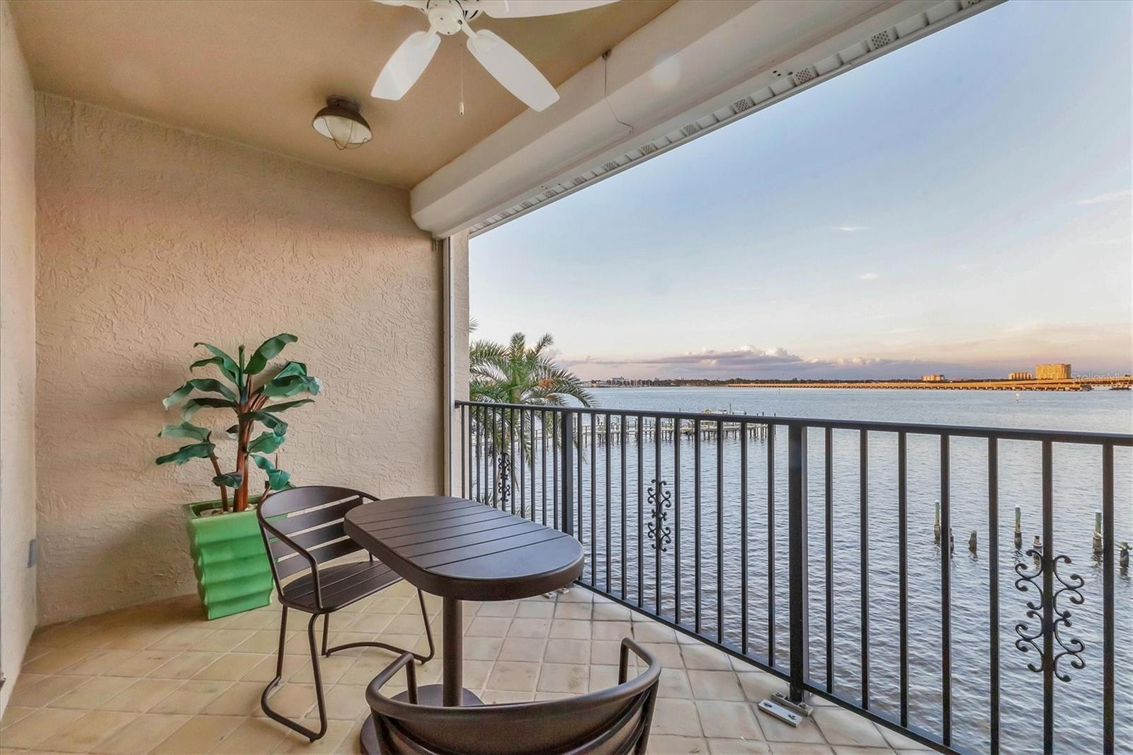 BRIDGEWATER TWNHMS - Residential