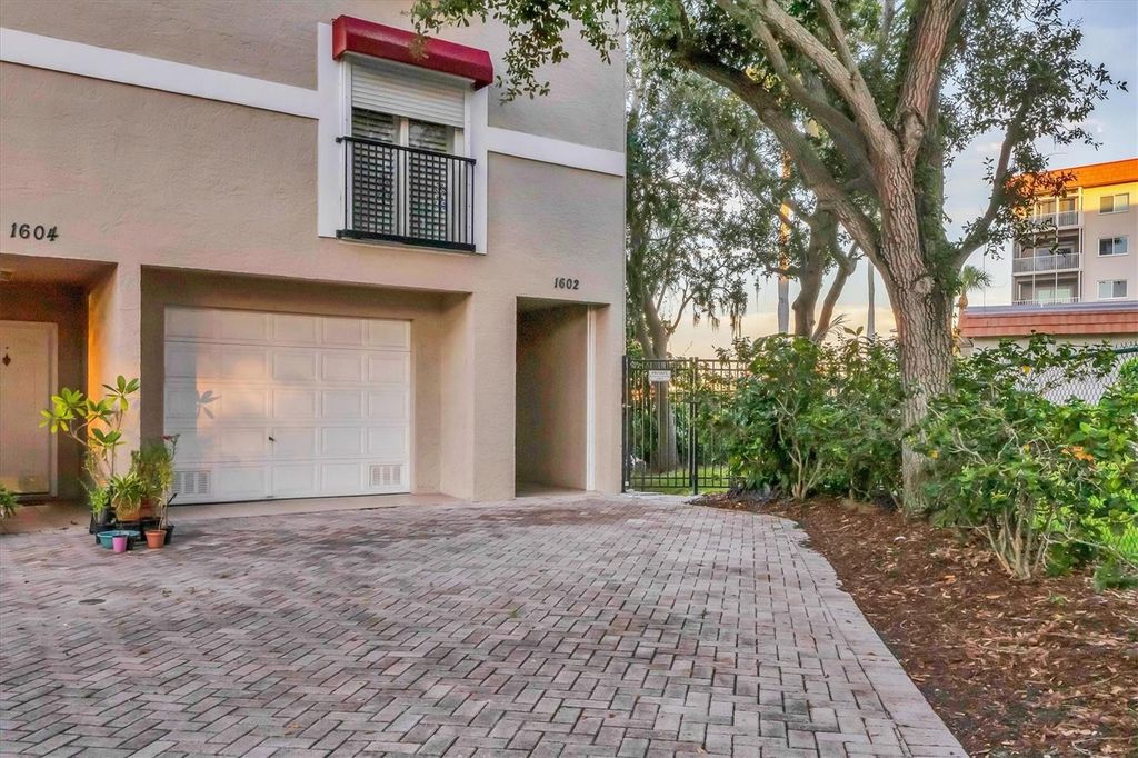 Photo of 1602 Point Pleasant Avenue W, Bradenton, FL 34205 (MLS # A4664355)