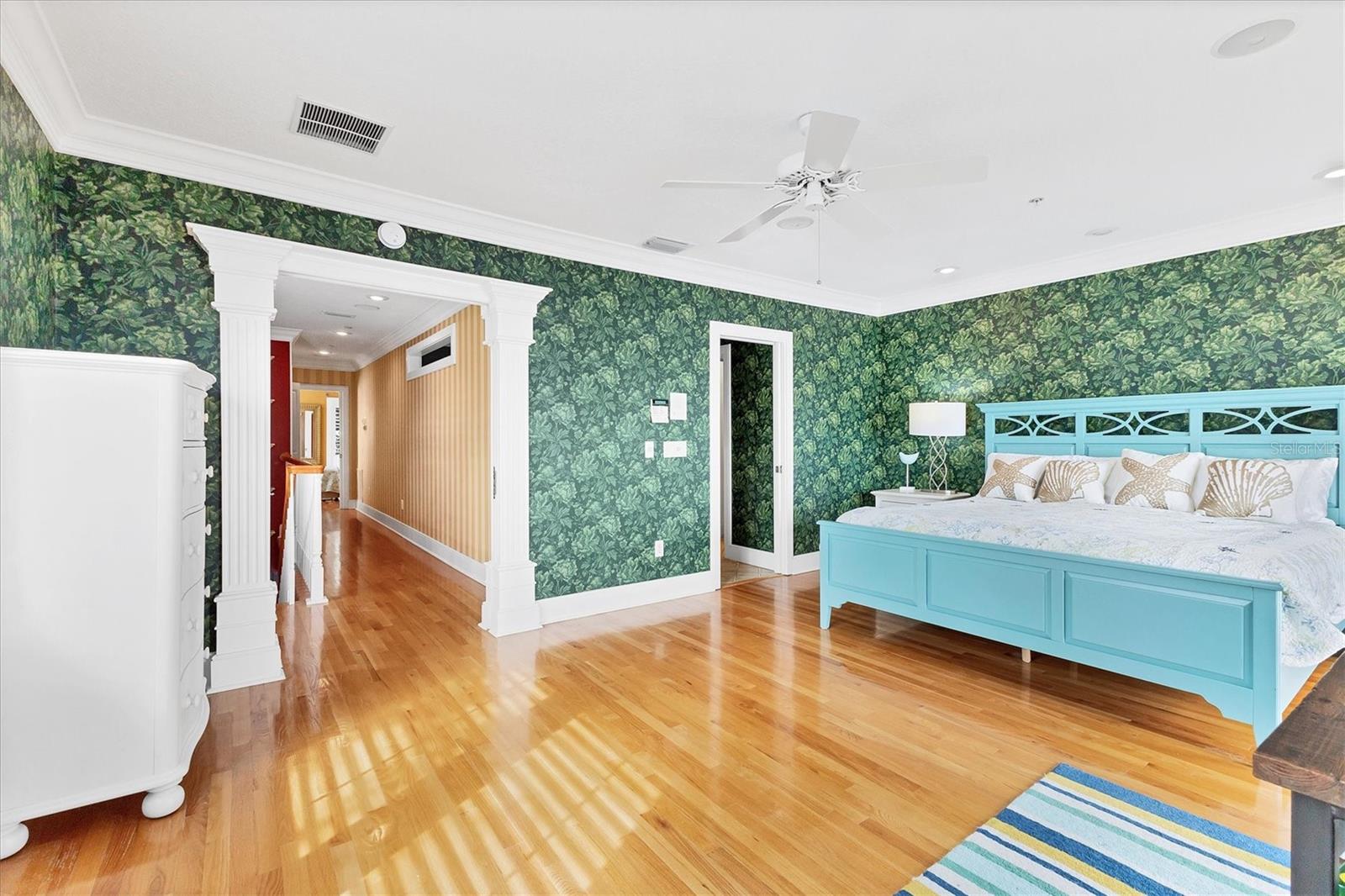 BRIDGEWATER TWNHMS - Residential