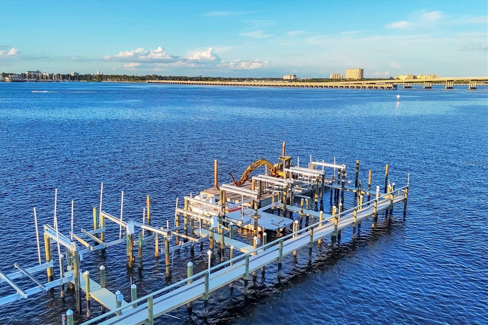 BRIDGEWATER TWNHMS - Residential