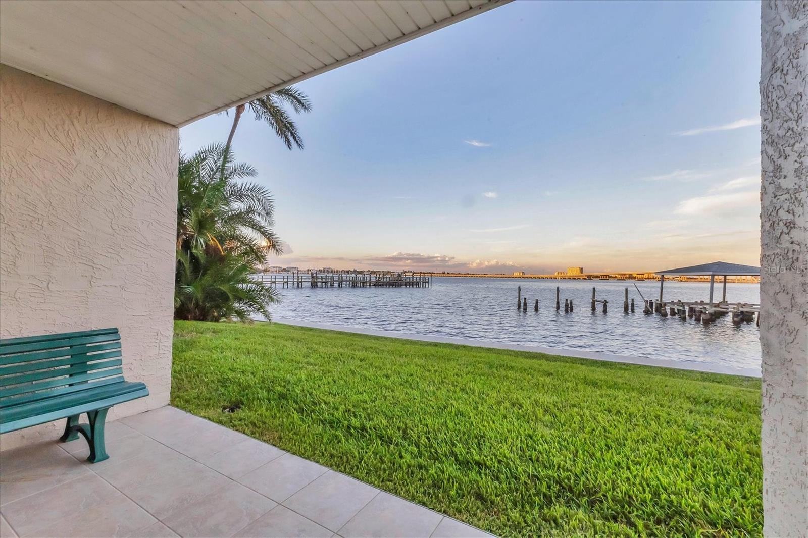 BRIDGEWATER TWNHMS - Residential