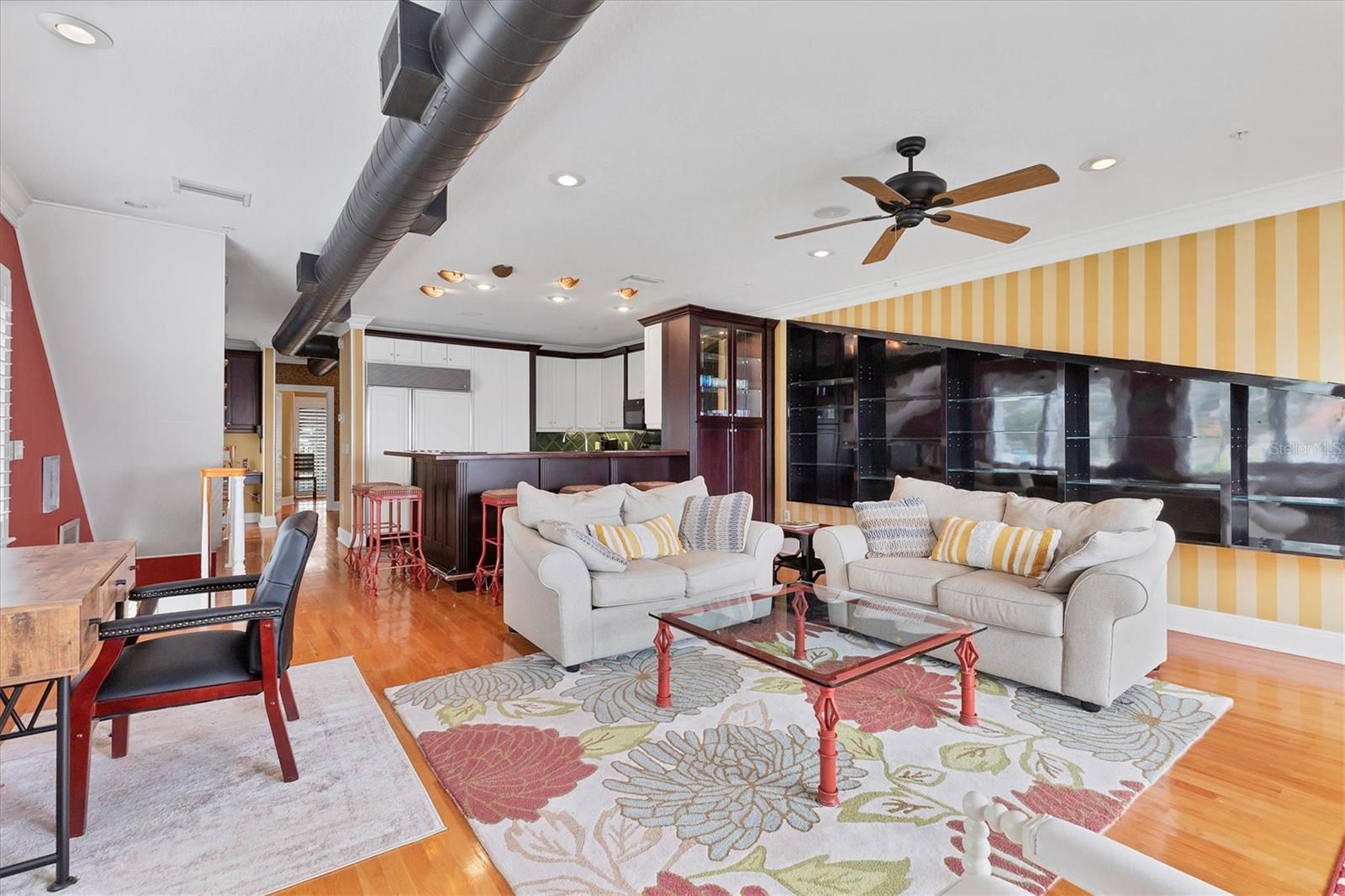 BRIDGEWATER TWNHMS - Residential