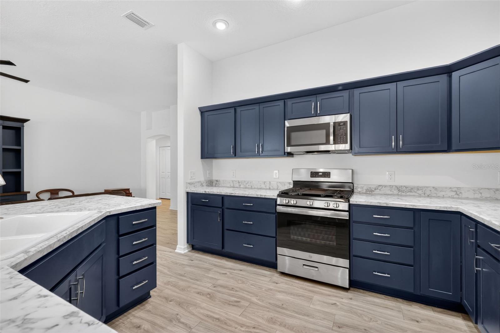 3725 SUGARBERRY LANE