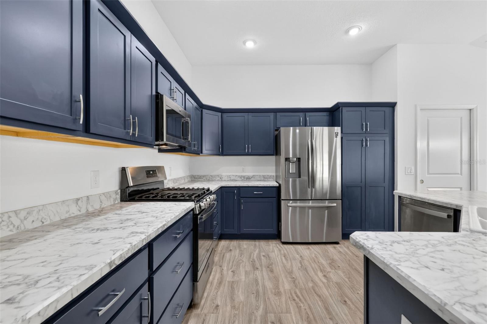 3725 SUGARBERRY LANE