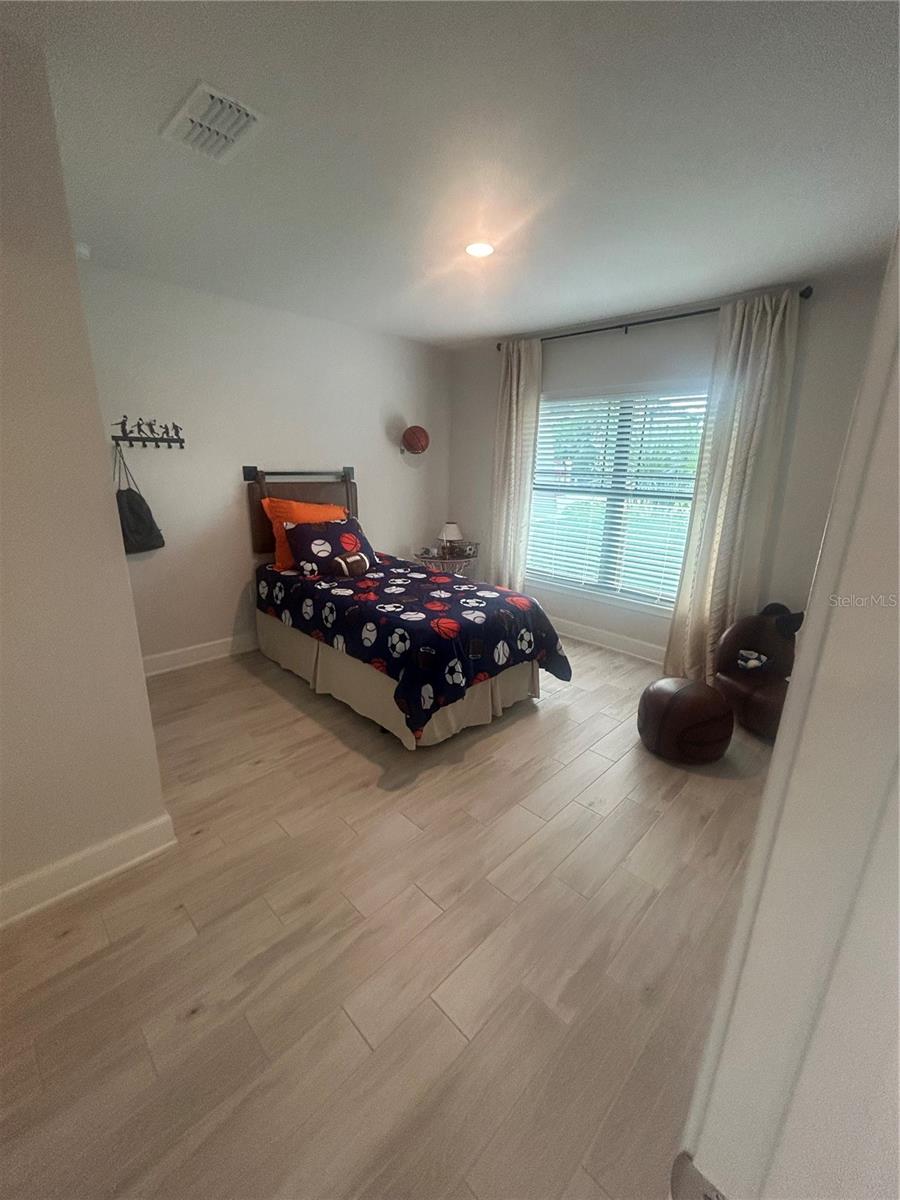 LAKE JULIANA ESTATES - Residential Lease