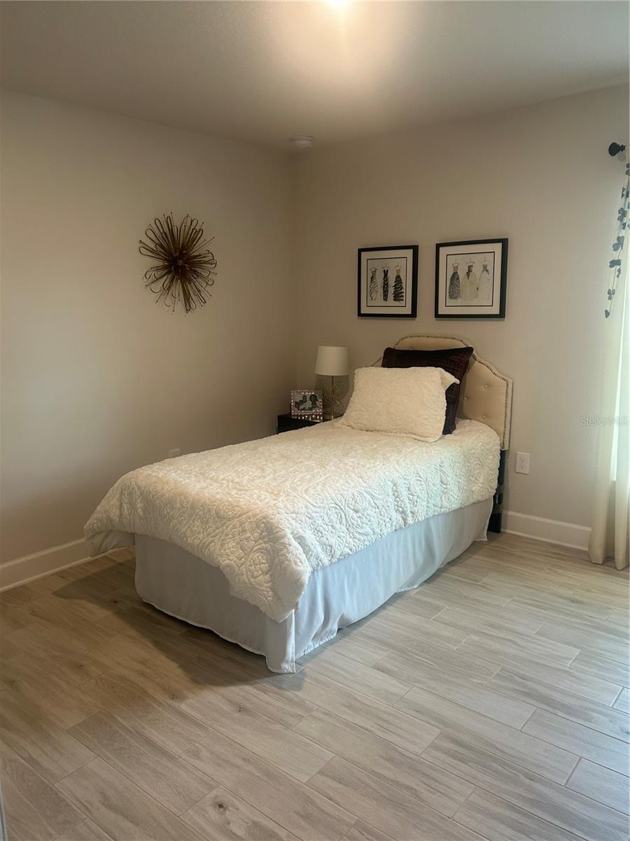 LAKE JULIANA ESTATES - Residential Lease