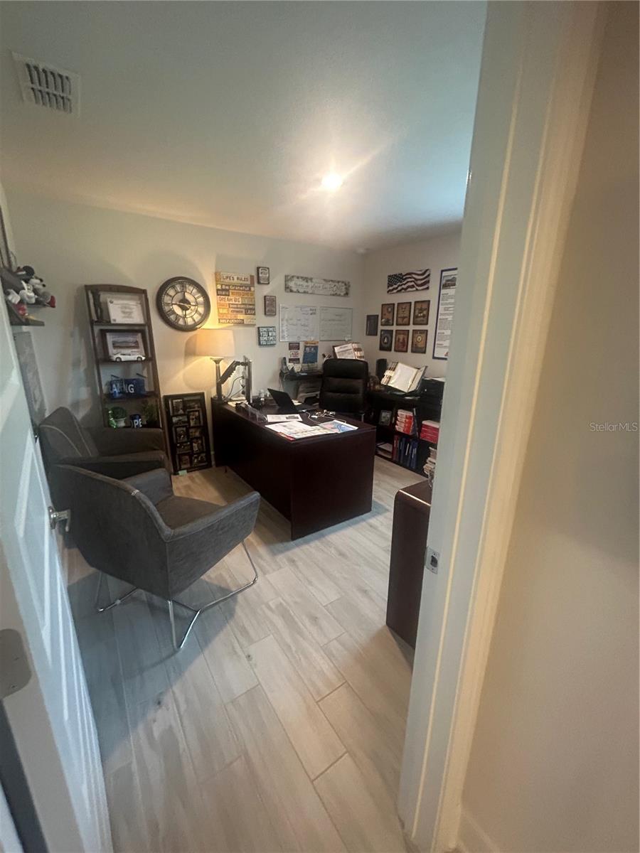 LAKE JULIANA ESTATES - Residential Lease