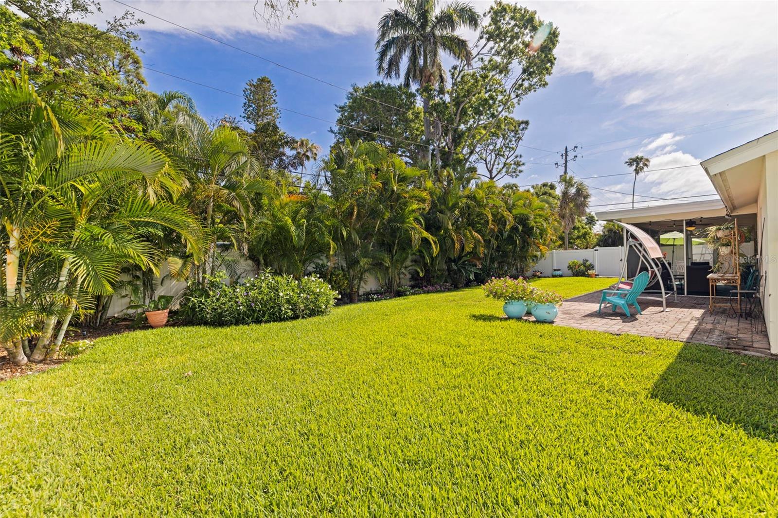 BAHAMA BEACH REP - Residential