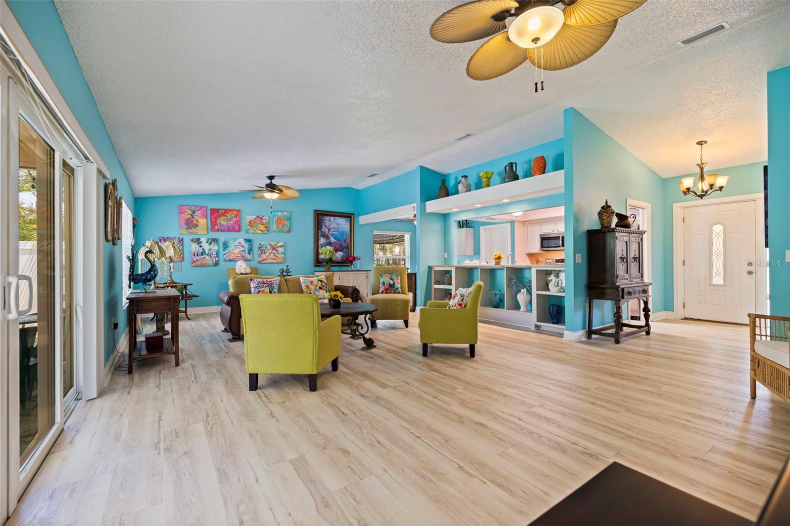 BAHAMA BEACH REP - Residential