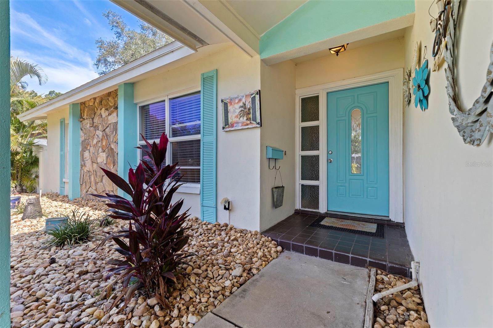 201 58TH AVENUE S