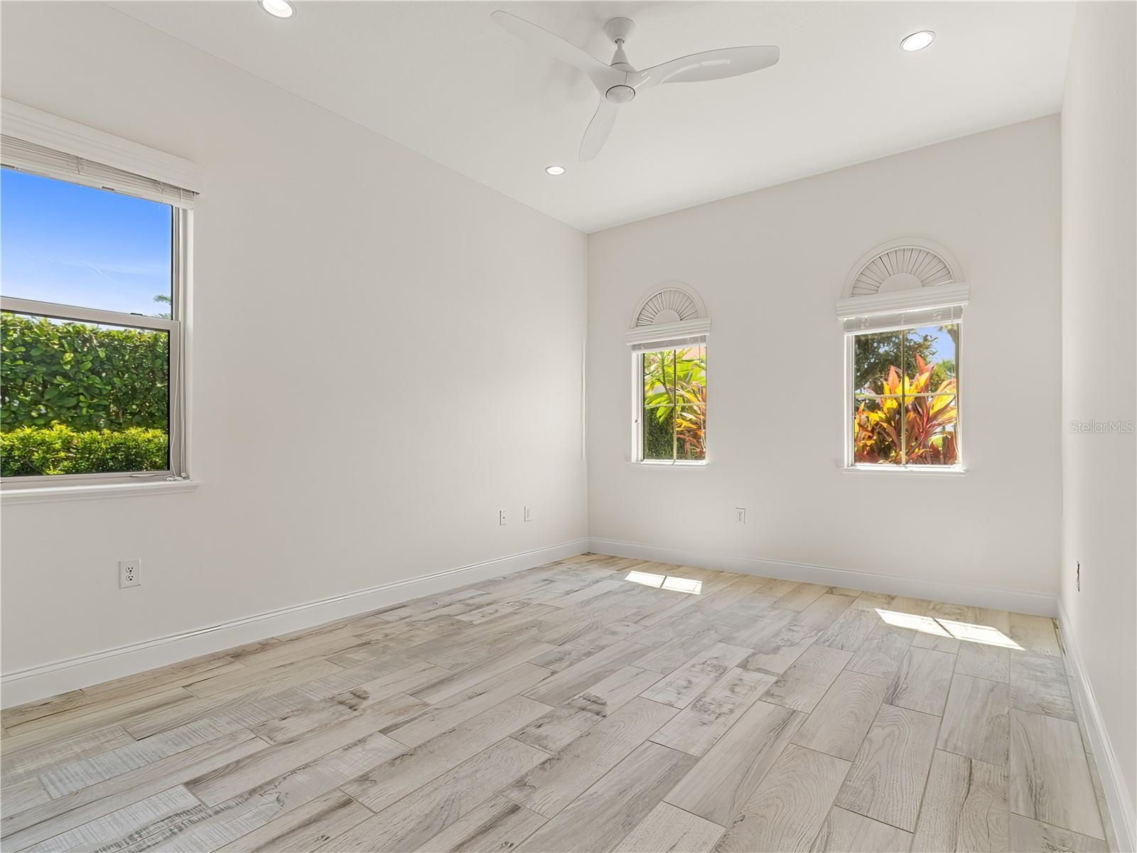 ROYAL CYPRESS PRESERVE - Residential Lease