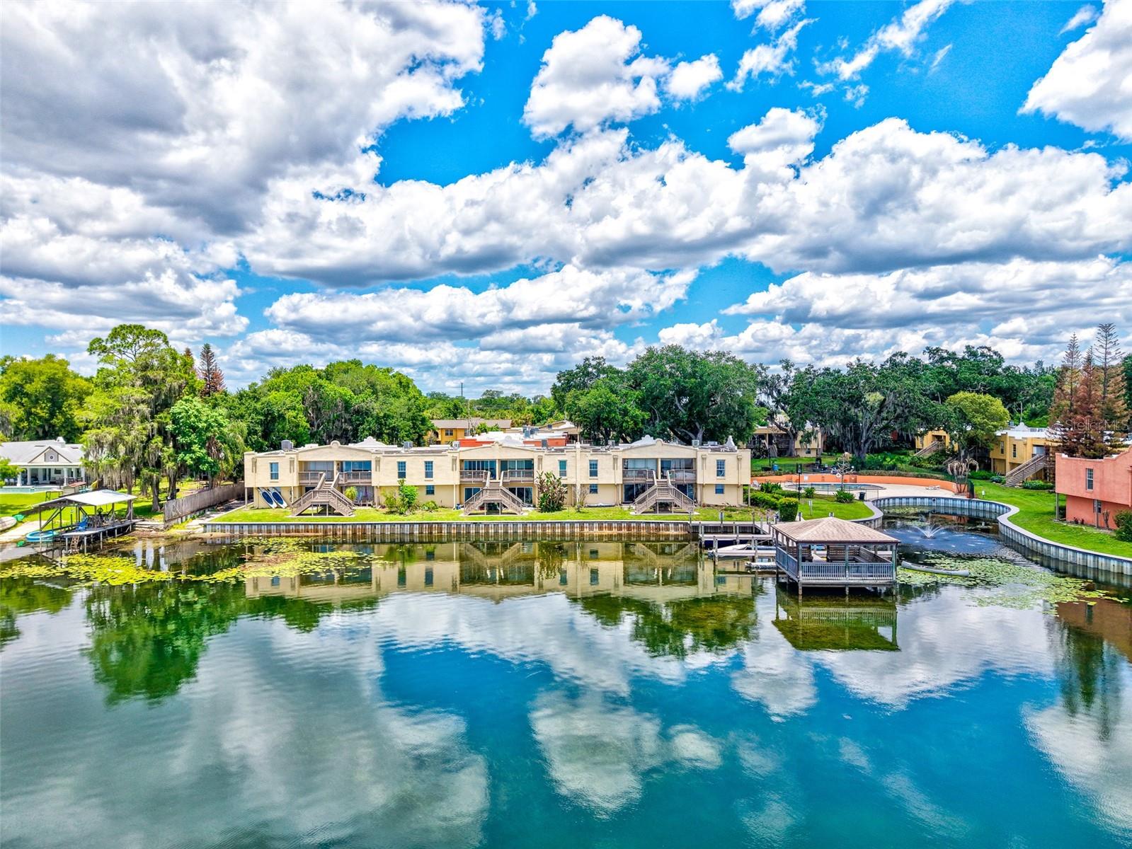 LA COSTA BRAVA LAKESIDE - Residential