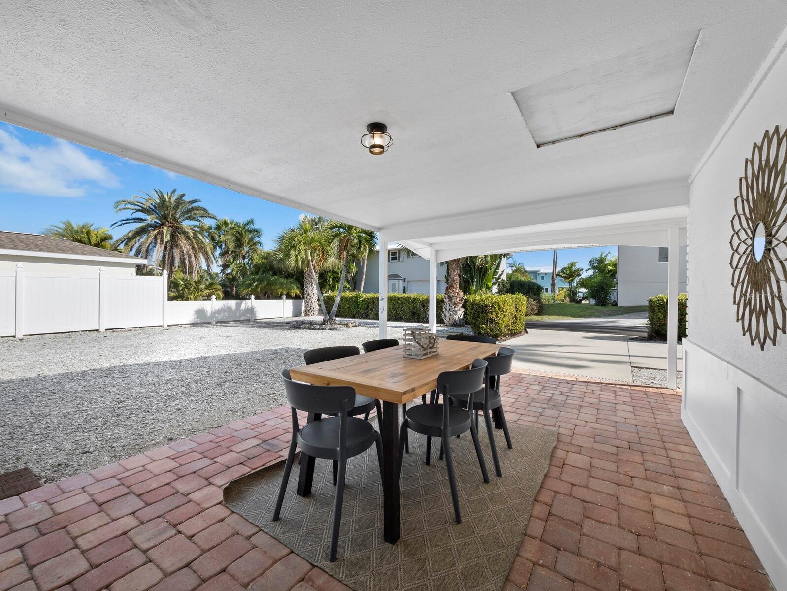 LONGBOAT KEY - Residential