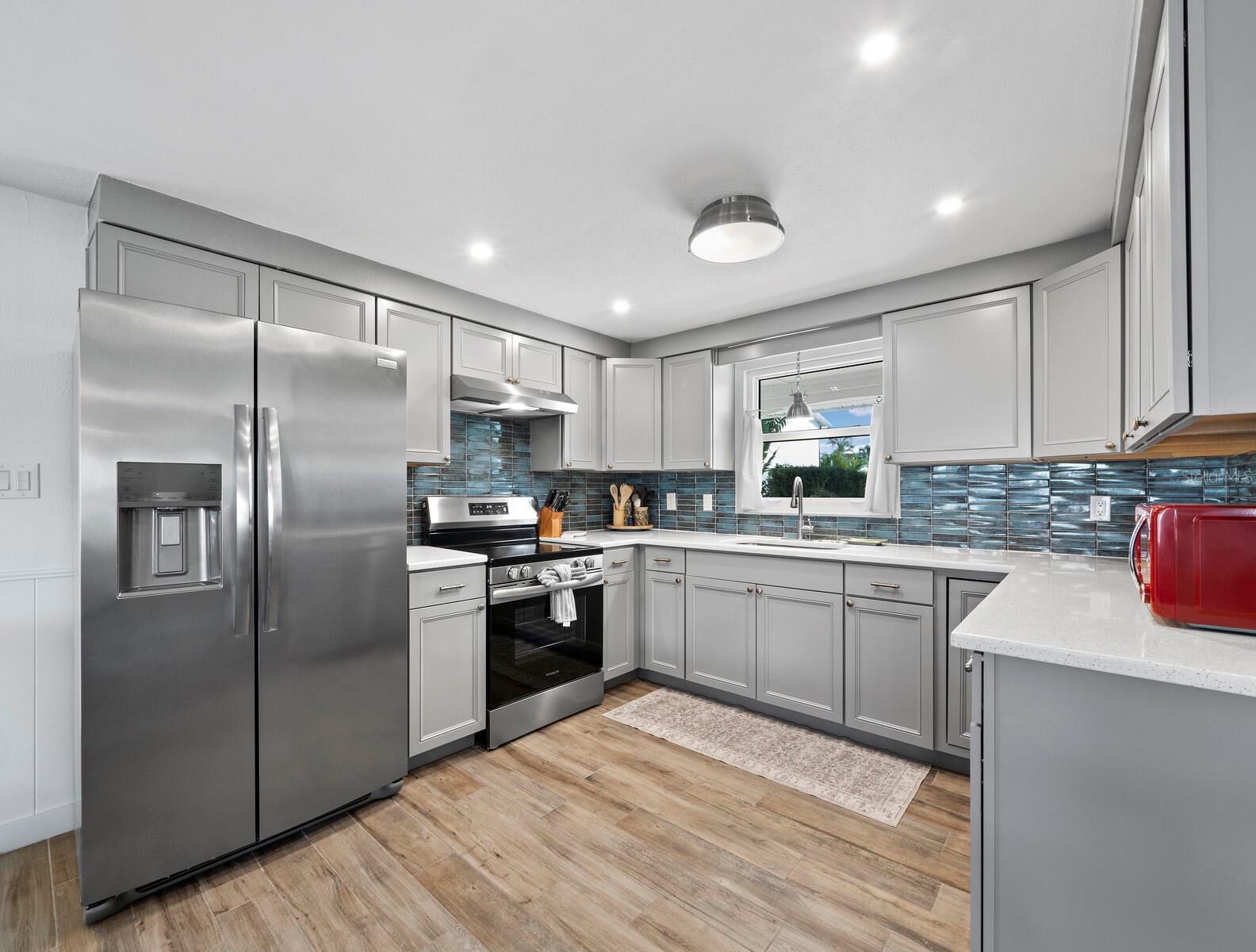 LONGBOAT KEY - Residential