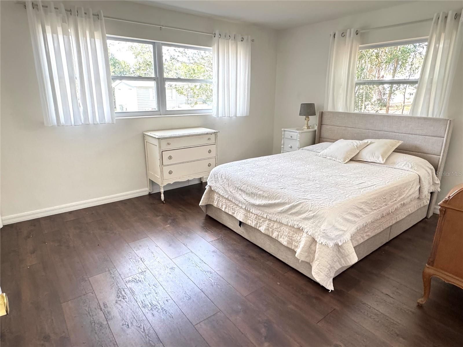 BEVERLY HILLS - Residential