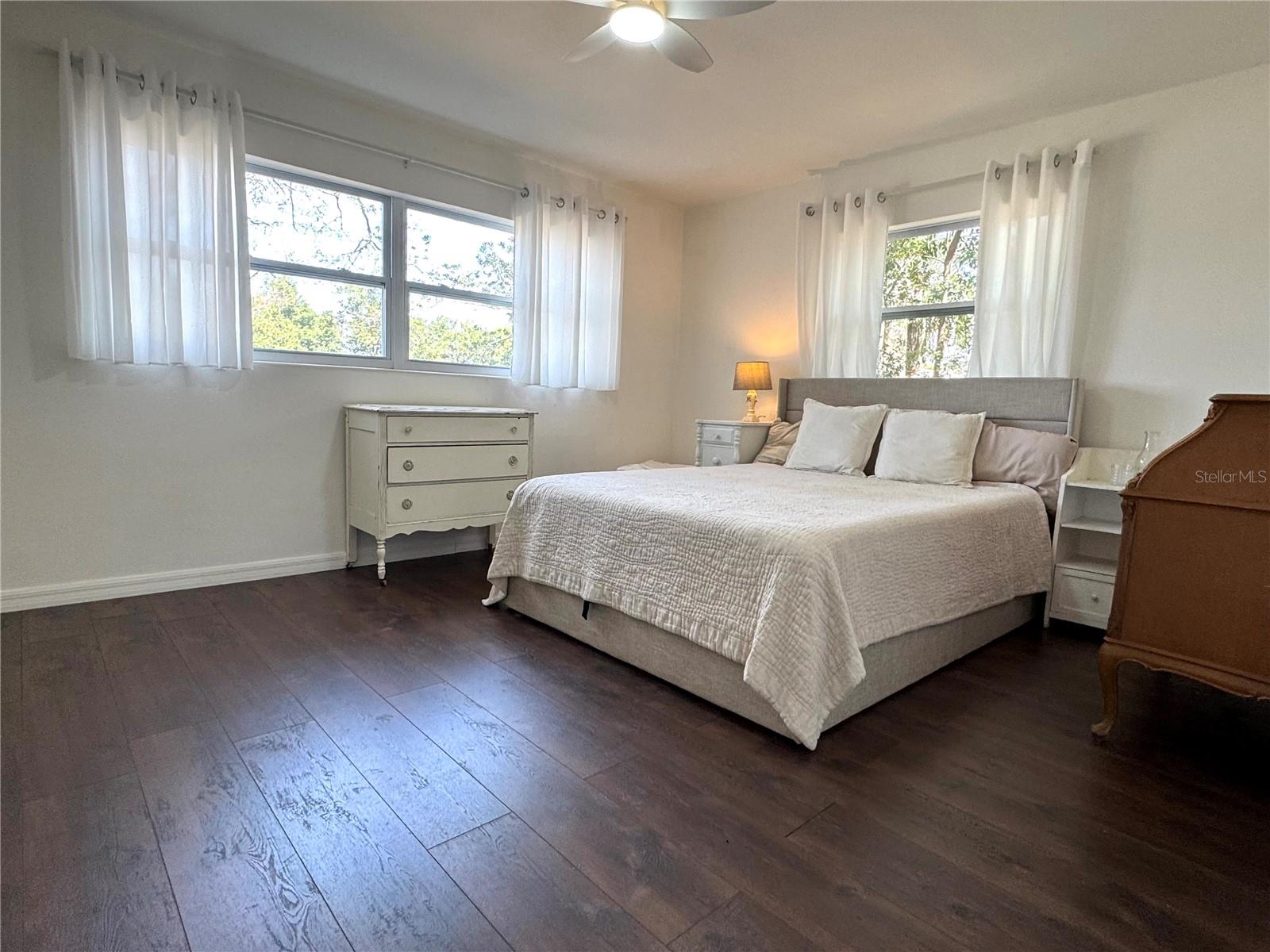 BEVERLY HILLS - Residential