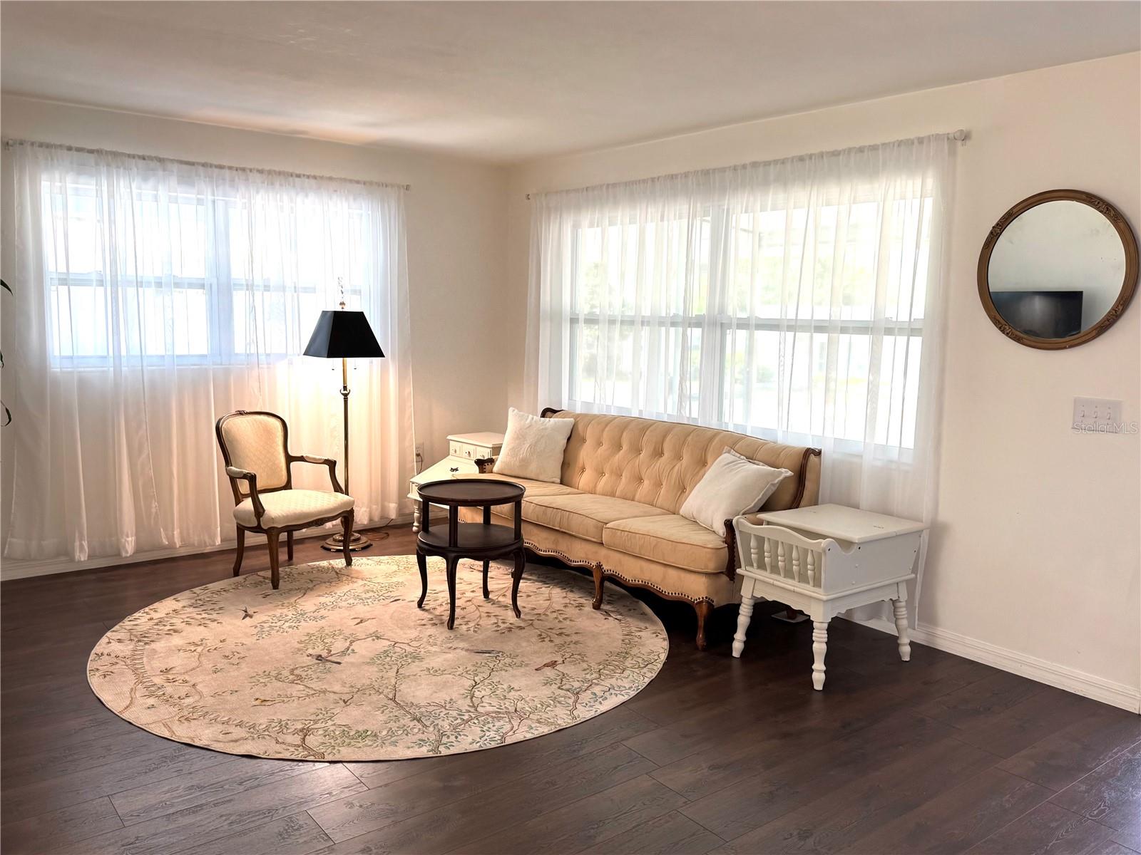 BEVERLY HILLS - Residential